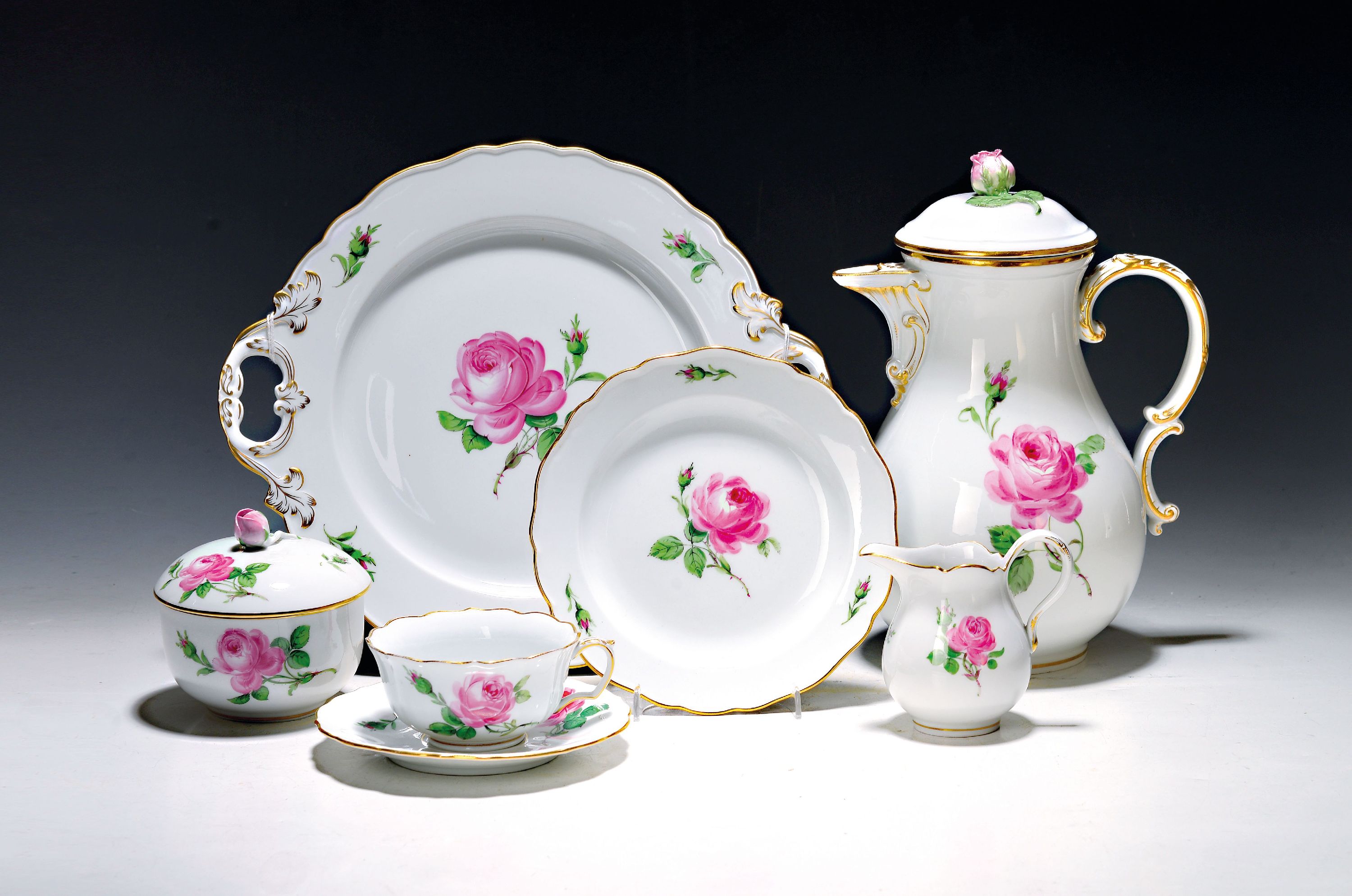 Image 27011698 - Kaffeeservice für 12 Personen, Meissen, Dekor Rote Rose, Porzellan, Goldrand, ...