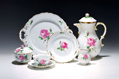 Image coffee set for 12 people, Meissen, decor Red Rose, porcelain, gold rim, coffee pot, sugar ...