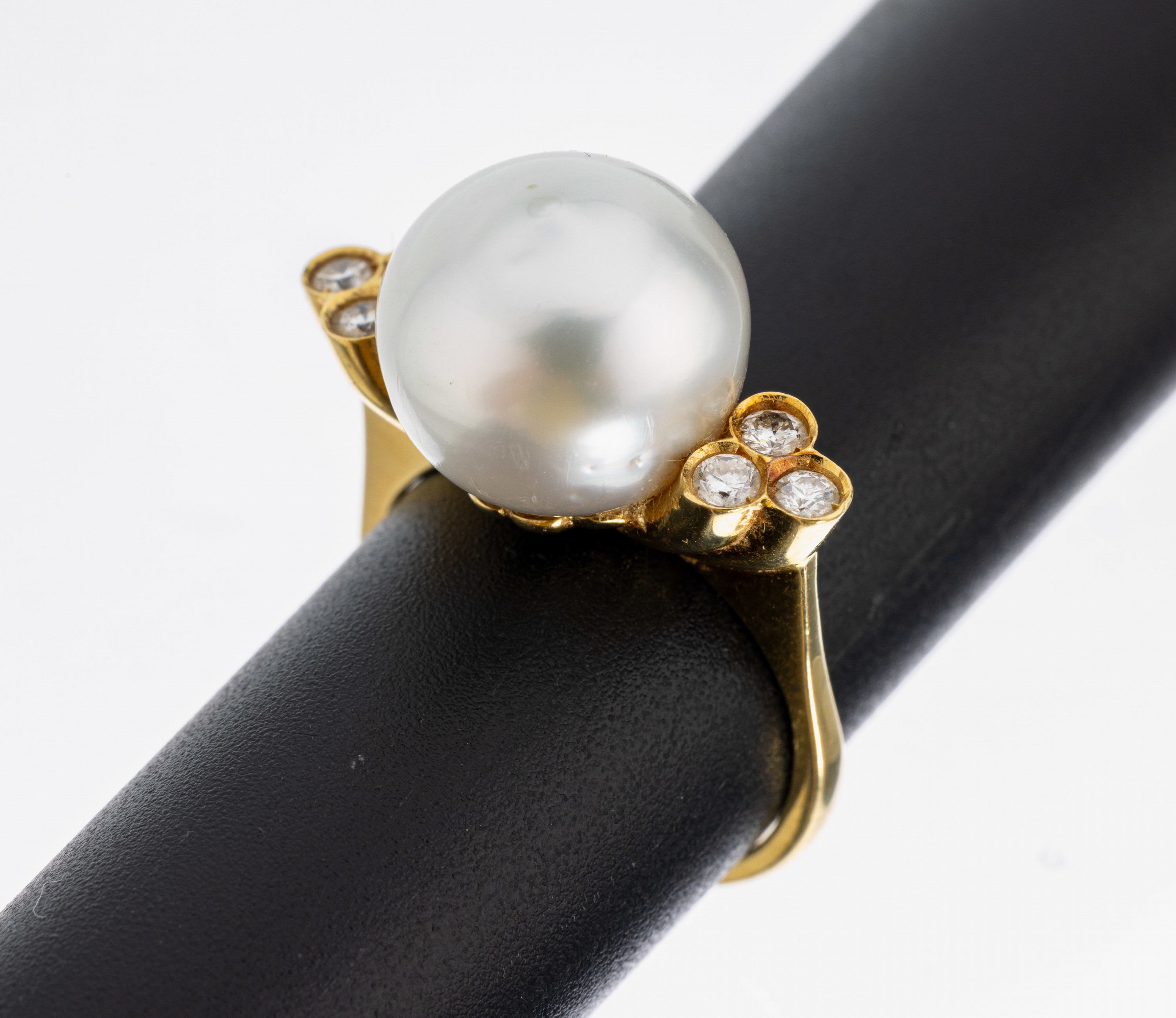 Image 27011721 - 18 kt Gold Perl-Brillant-Ring, GG 750/000, unrunde Südseezuchtperle, D. ca. 12.1 mm, 6 ...