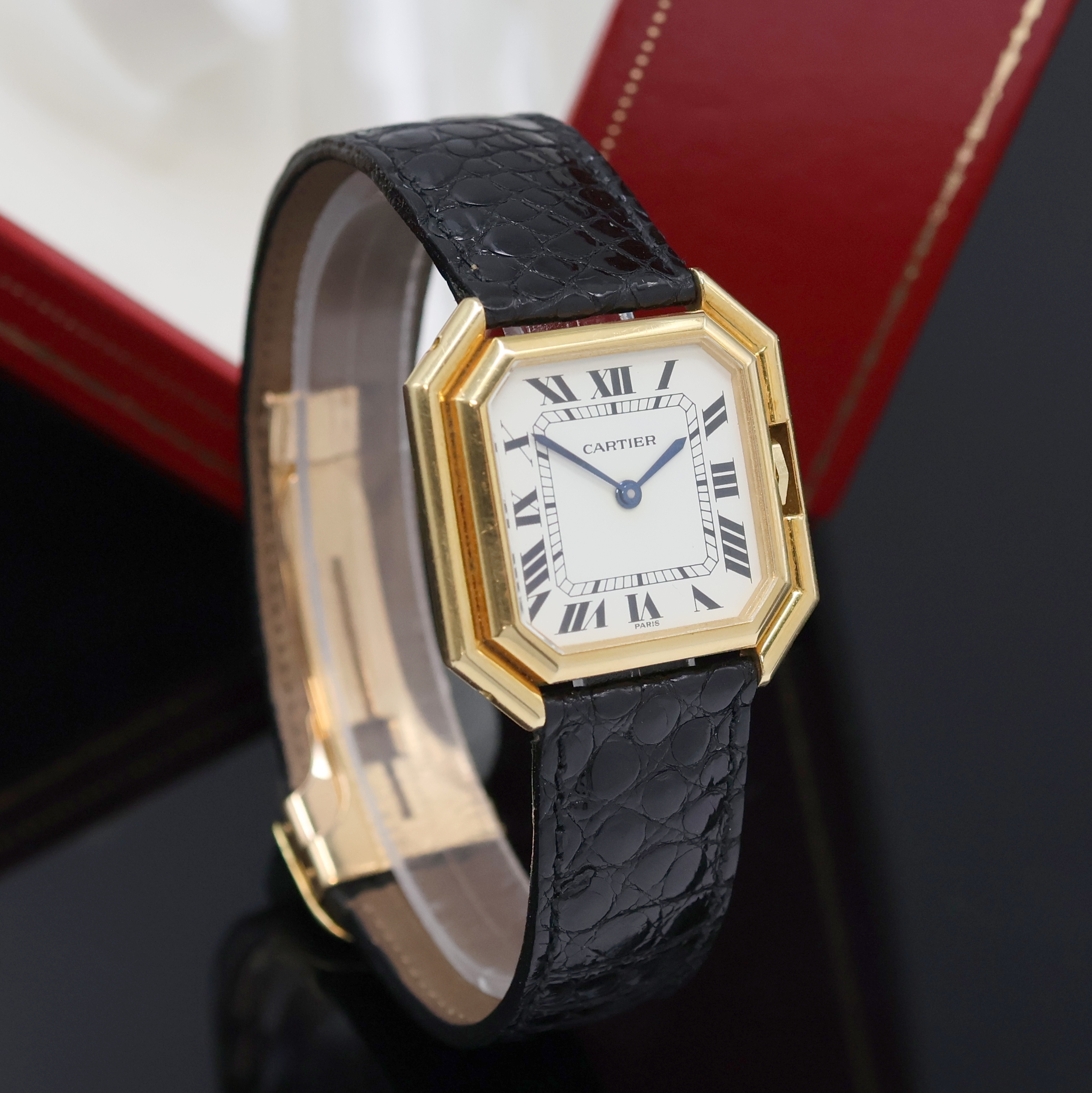 Detail b: CARTIER Paris seltene, große Armbanduhr Ceinture "Jumbo", Automatik, Frankreich/Schweiz um 1970, Boden seitl. 4- fach verschr., orig. ...