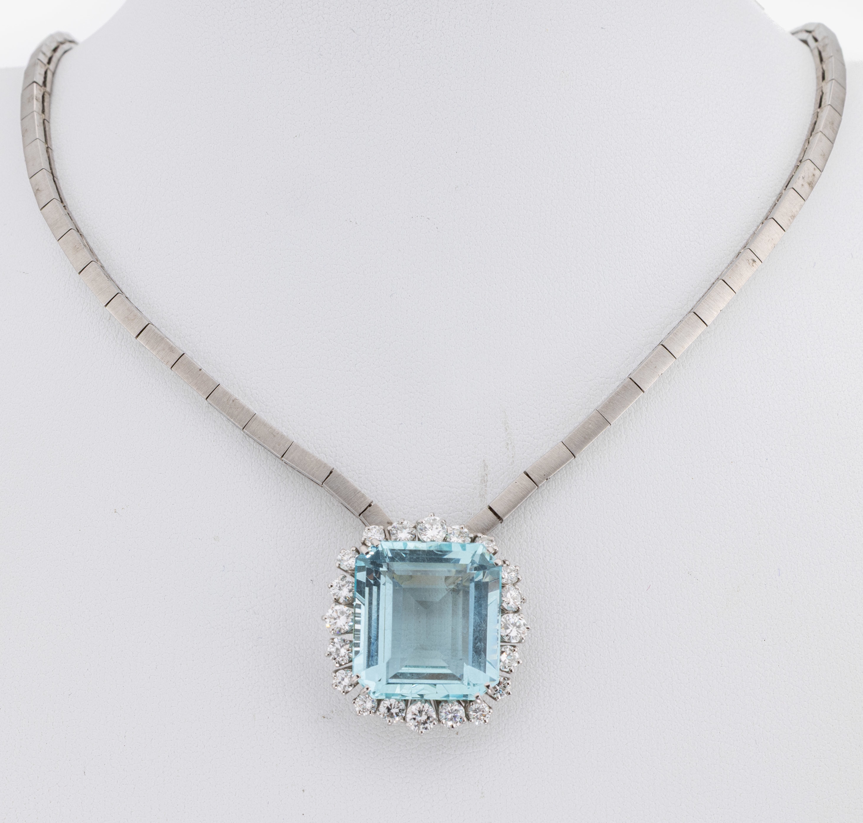 Image 27011753 - 14 kt Gold Aquamarin-Brillant-Collier, 1970er Jahre, WG 585/000, Kette aus sat. ...
