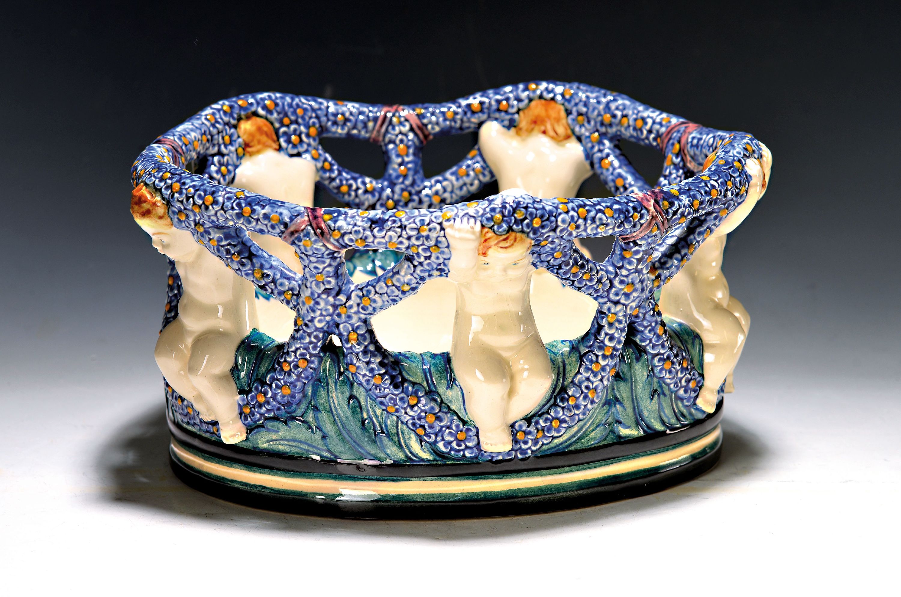 Image 27011758 - Fruchtschale, Karlsruher Majolika, Entwurf Wilhelm Süs, 5 Amoretten mit ...