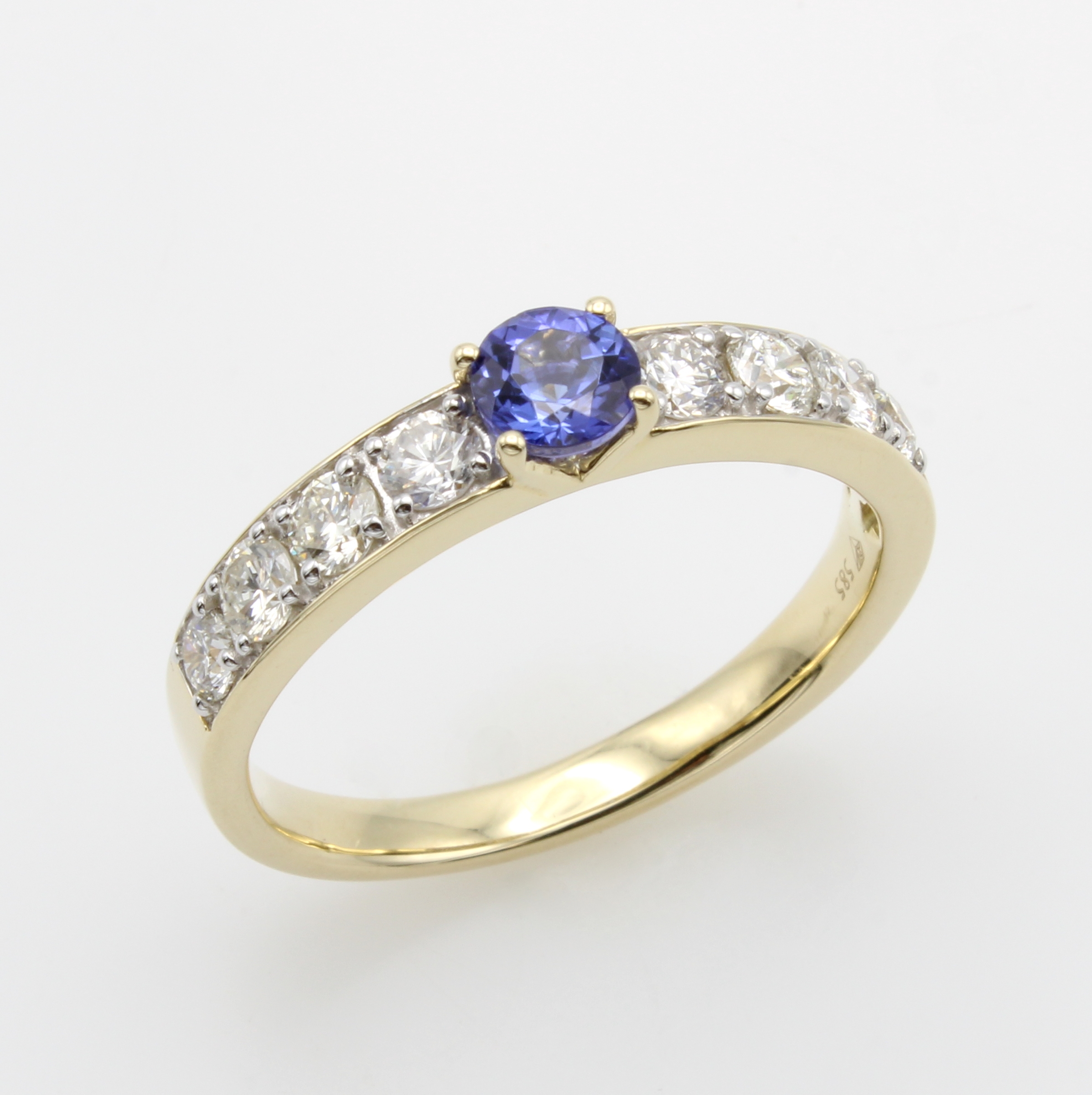 Image 27011777 - Ring mit Tansanit und Brillanten, GG 585/000, runder, fac. Tansanit ca. 0.50 ct, Ring- ...