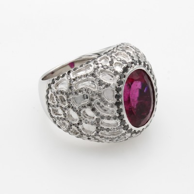 27011746b - Massiver Ring mit Rubellit, Diamanten und Brillanten, WG 750/000, ovaler Rubellit ca. ...