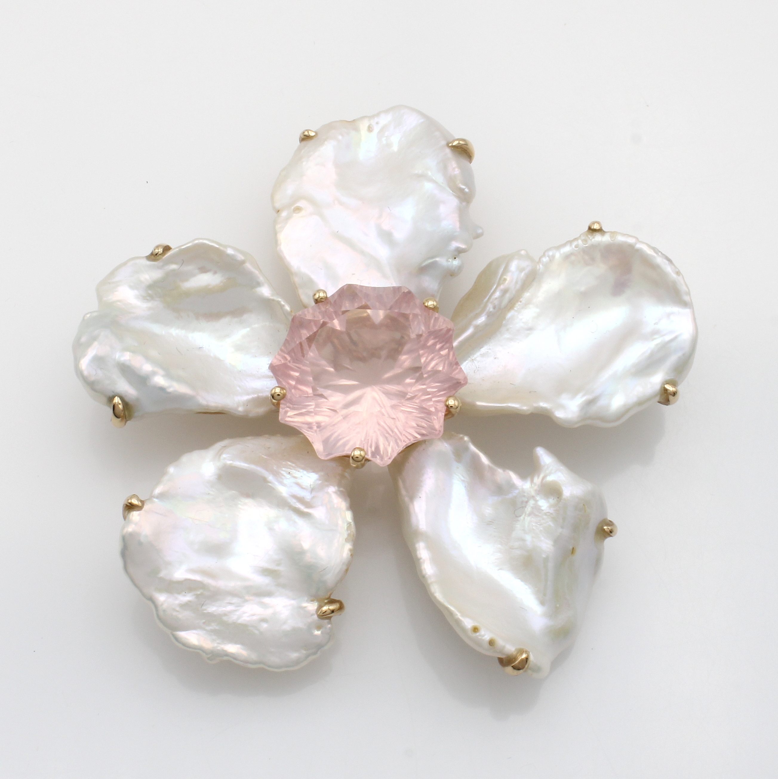 Image 27011810 - Blütenbrosche mit Rosenquarz und Zuchtperlen, RG 750/000, Rosenquarz im ...