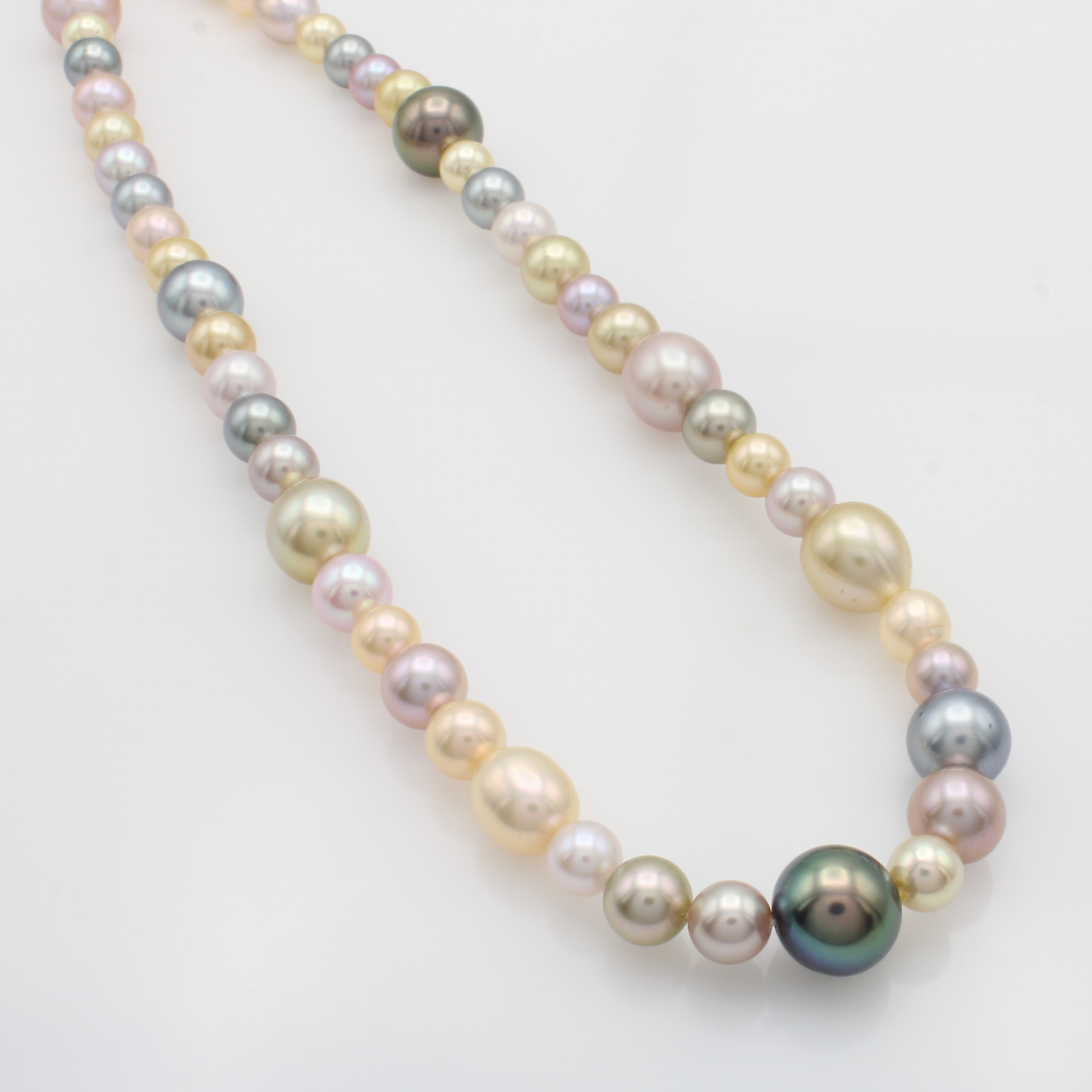 Image 27011834 - Perlcollier, Magnetschließe GG 750/000, mit feinen Tahitiperlen, D. ca. 11-14 mm, ...