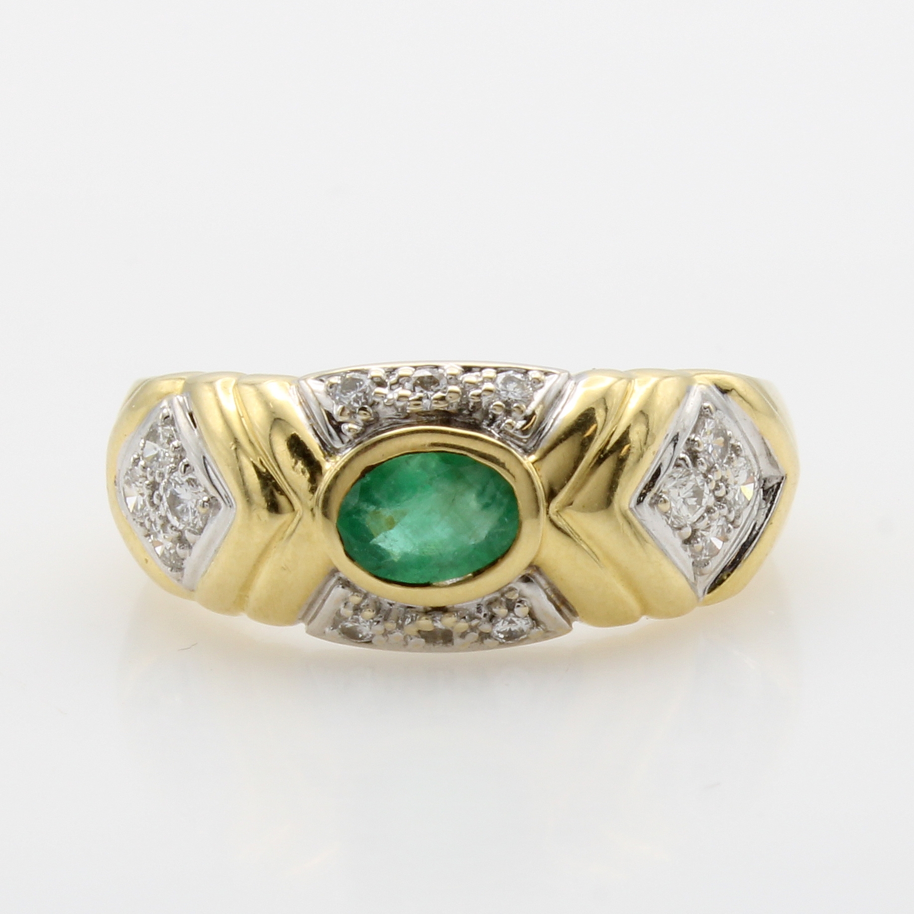 Image 27011913 - Ring mit Smaragd und Diamanten, GG 750/000, z.T. rhod., ovaler Smaragd, Diam. zus. ca. ...