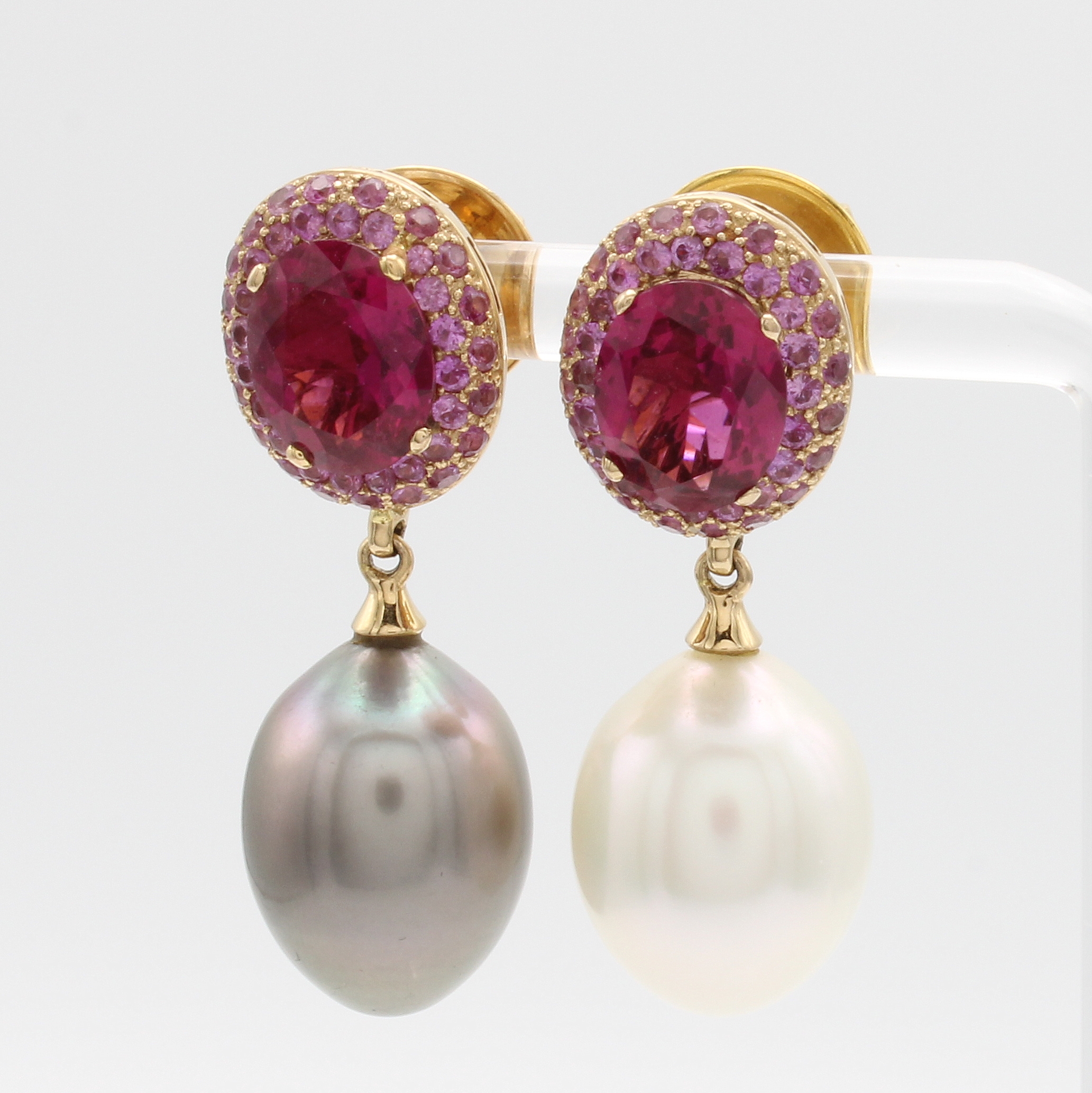 Image 27011953 - Paar Ohrgehänge mit Südsee- u. Tahitiperle, Rubelliten und Saphiren, RG 750/000, 2 ...