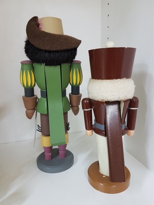 27011901j - Weihnachtspyramide, zwei Nussknacker und Engelsorchester, Erzgebirge, Seiffen, 2. Hälfte ...