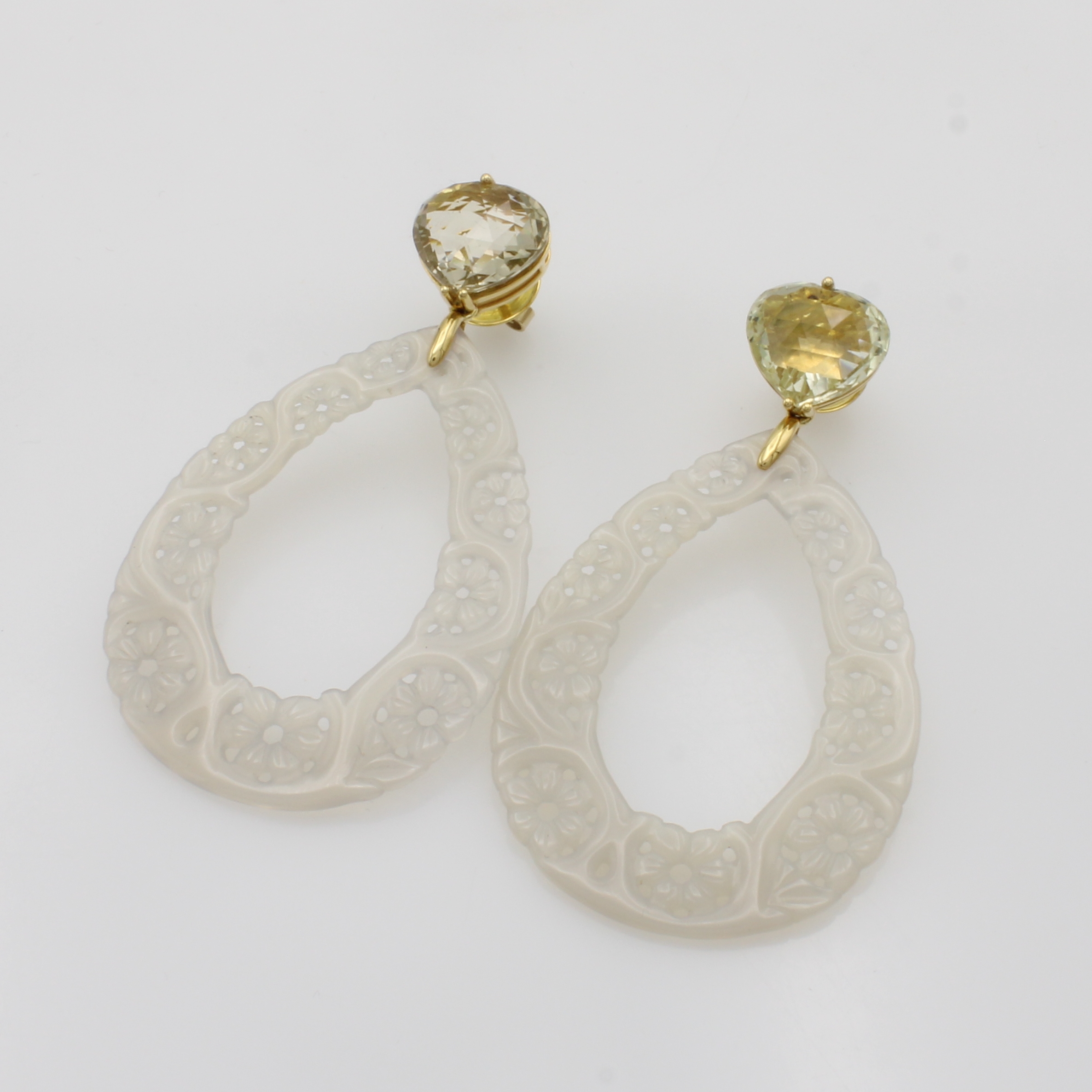 Image 27012065 - Paar Ohrgehänge mit Calcedonen und Lemon- citrinen, GG 750/000, 2 herzförm. Citrine ...