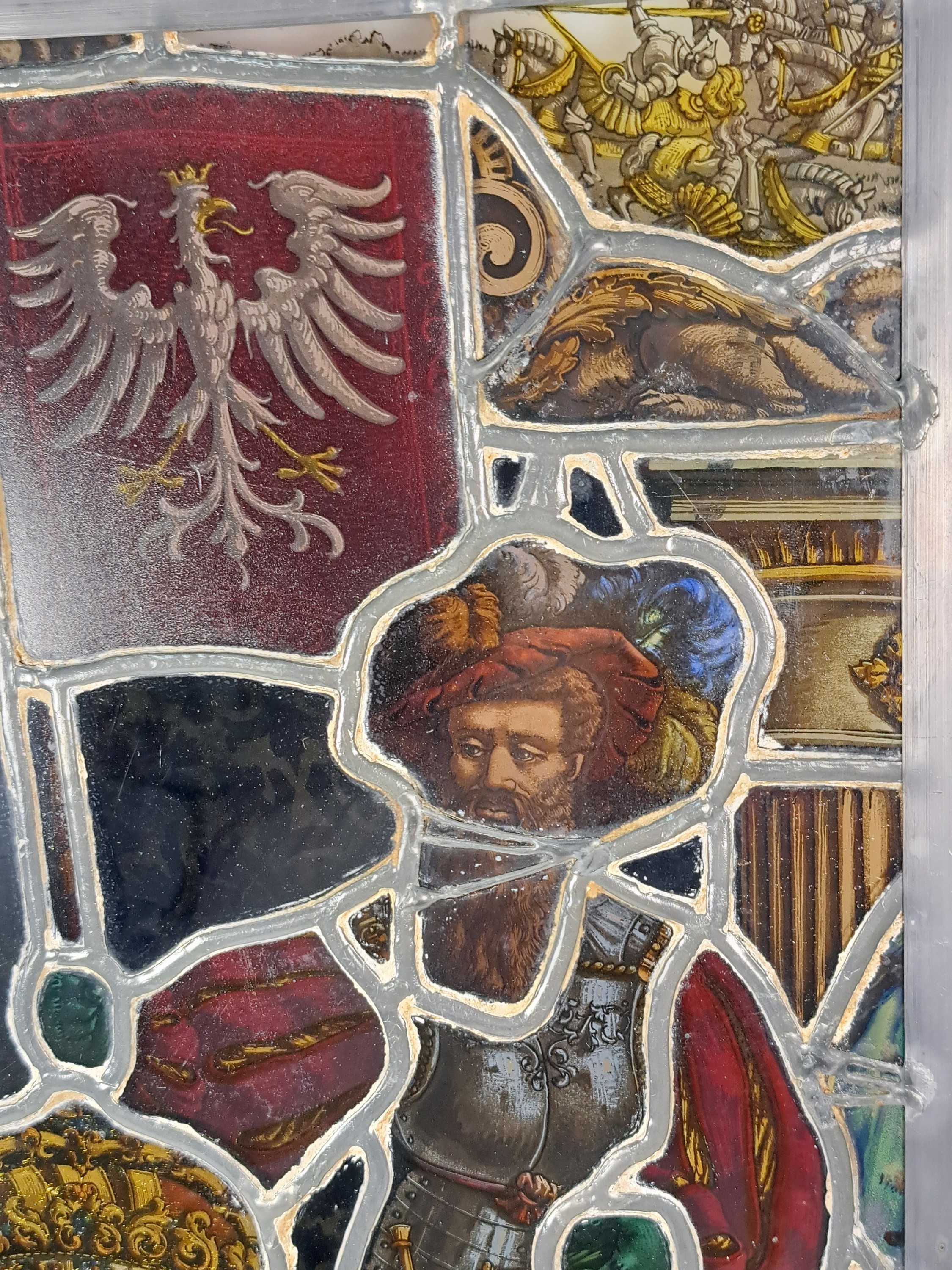 Detail i: Zwei Bleiverglasungen, Bleiglasfenster,, Historismus, um 1880, Renaissancedarstellungen mit Edelmännern in Rüstung und Wappen, z.T. Verbleiung ...