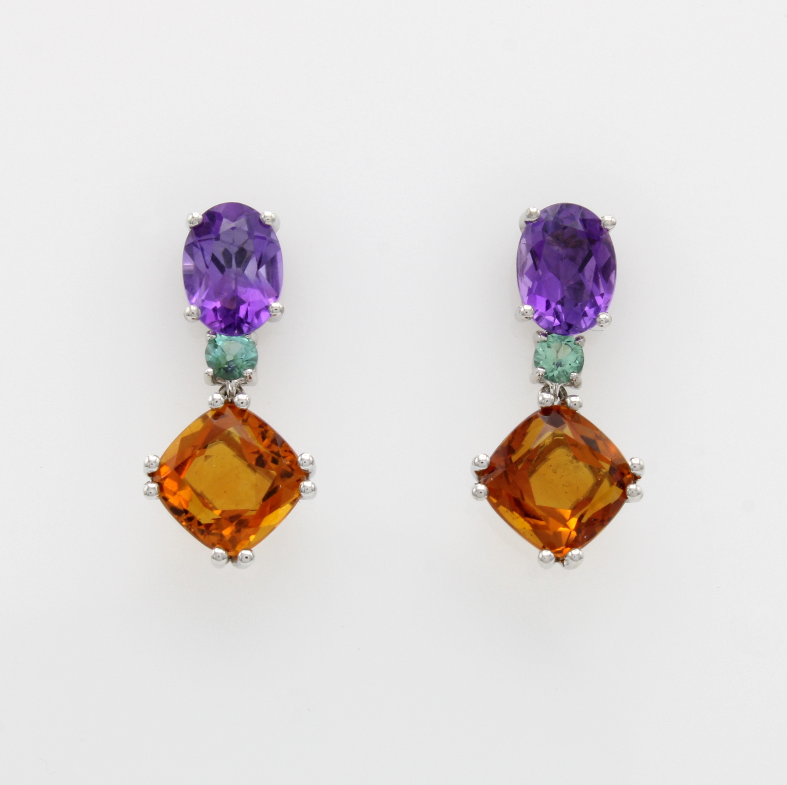 Image 27012382 - Paar Ohrstecker mit Farbsteinen, WG 750/000, Amethyste zus. ca. 2.36 ct, 2 Turmaline ...