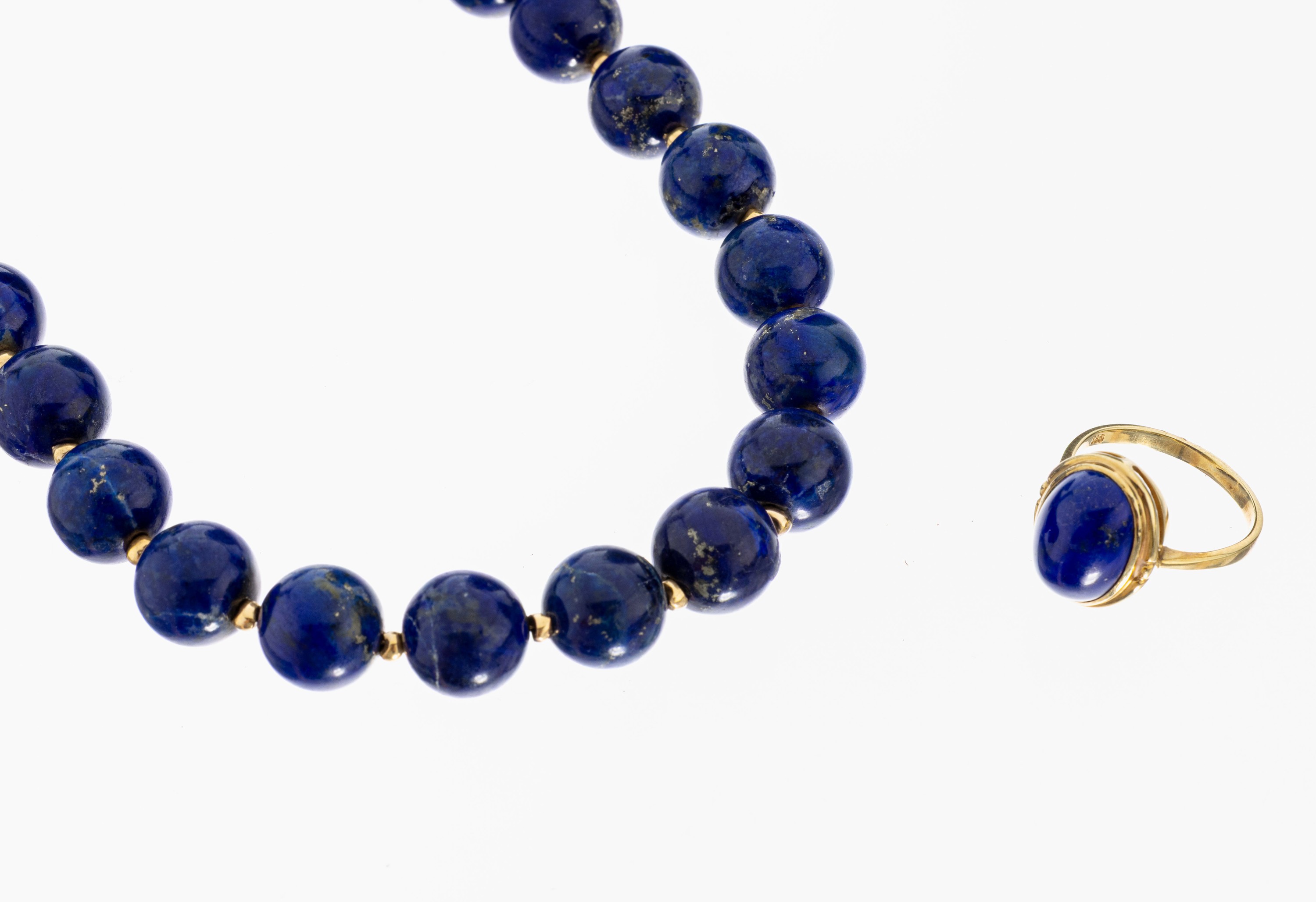 Image 27012383 - 14 kt Gold Lapislazuli-Konvolut, GG 585/000, best. aus: 1 x Ring, RW 55, 1 x Collier, ...