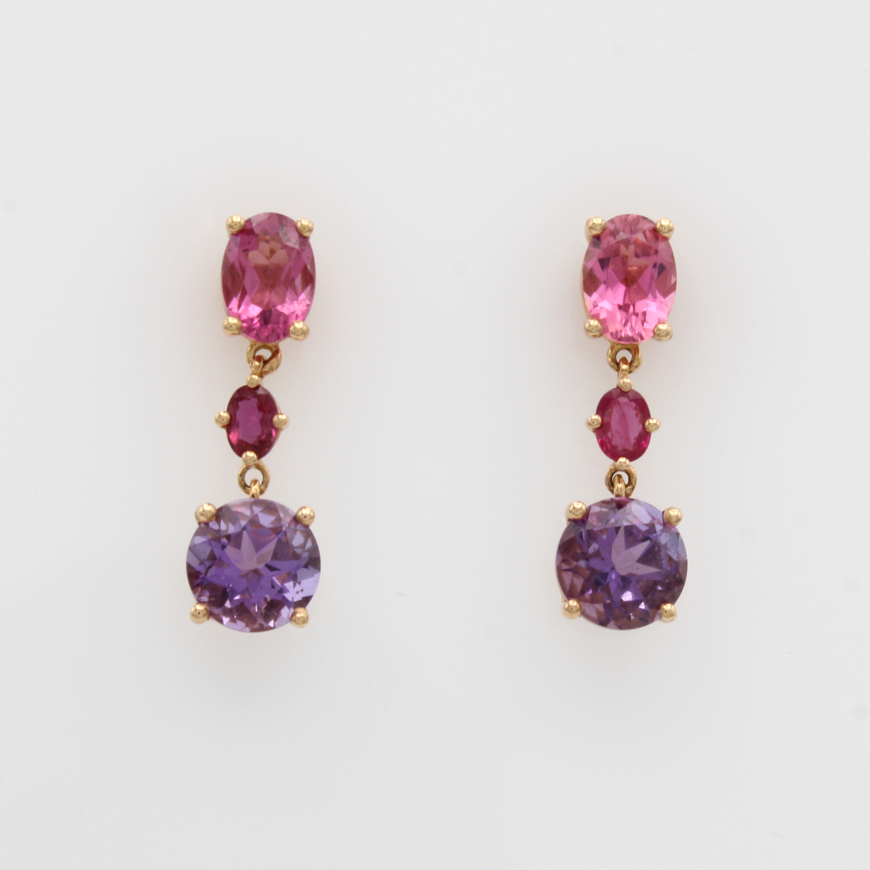 Image 27012402 - Paar Ohrgehänge mit Farbsteinen, RG 750/000, Turmaline zus. ca. 1.54 ct, Rubine zus. ...