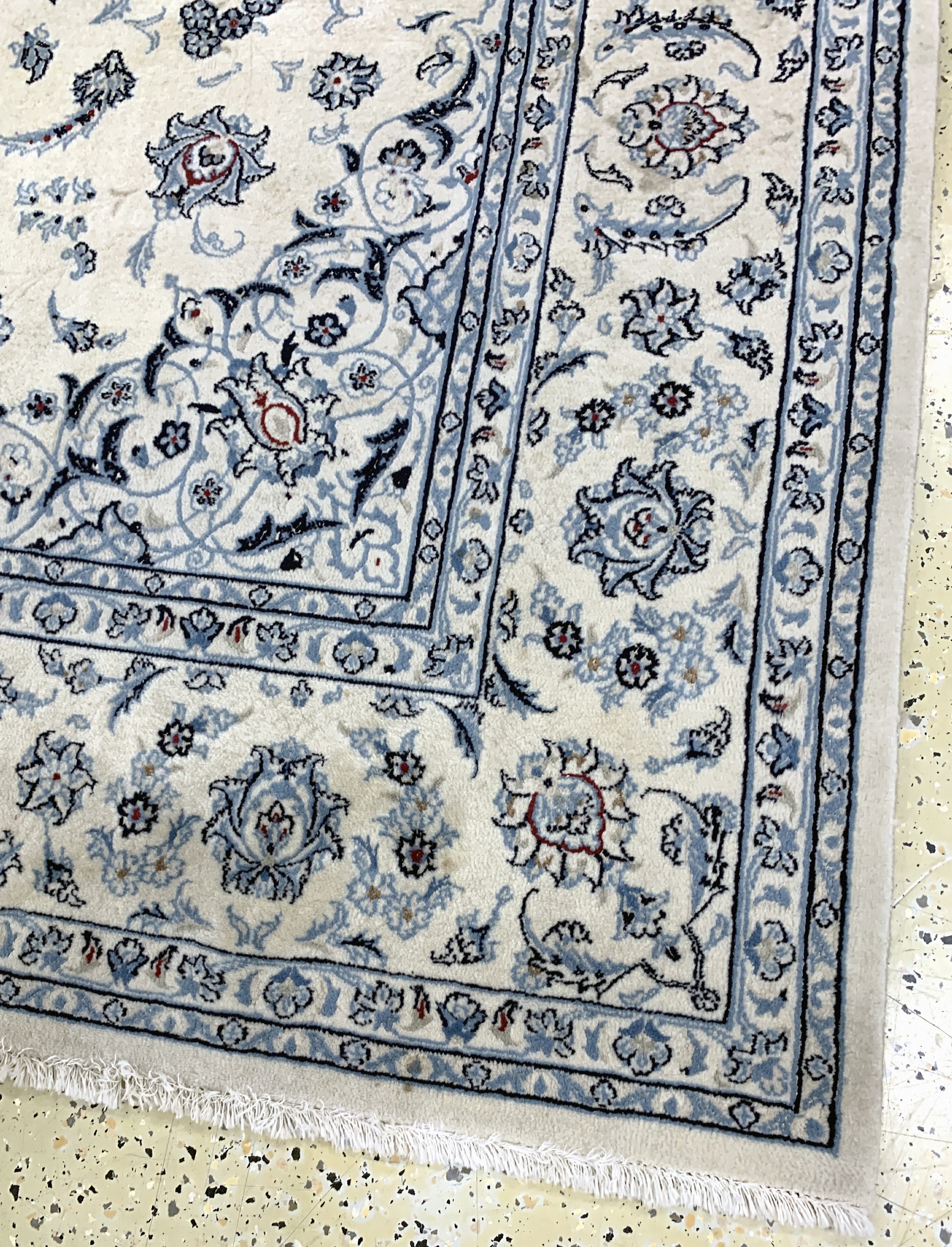 Detail d: Nain fein(9 La), Persien, Ende 20.Jhd, Korkwolle mit Seide, ca. 263 x 222 cm, Reinigungsbedürftig, EHZ: 2