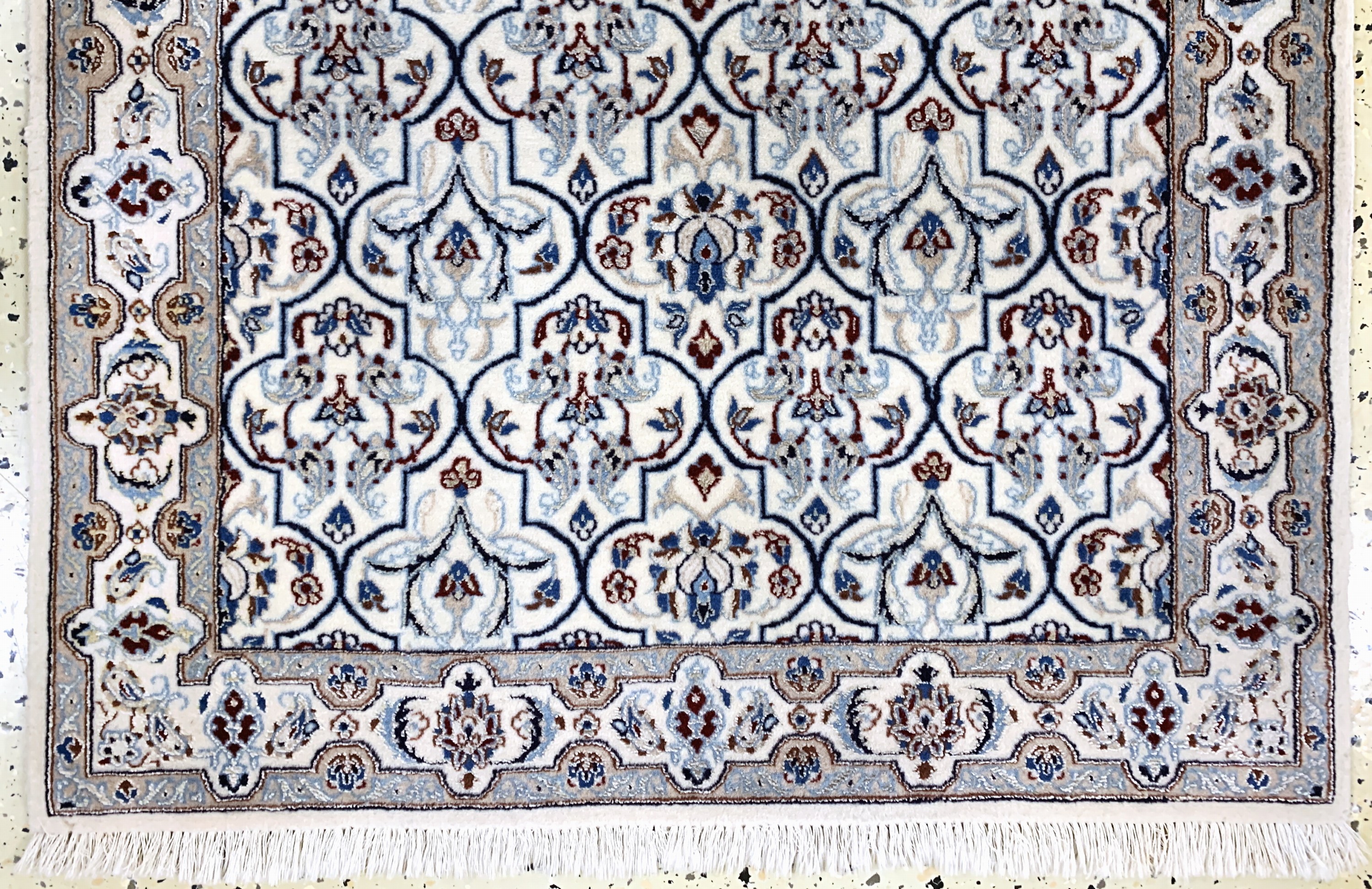 Detail c: Nain fein(6 La), Persien, Ende 20.Jhd, Korkwolle mit Seide, ca. 144 x 90 cm, ca. 1,0 Mio. Kn/qm, EHZ: 2(kleiner Florfehlstelle).