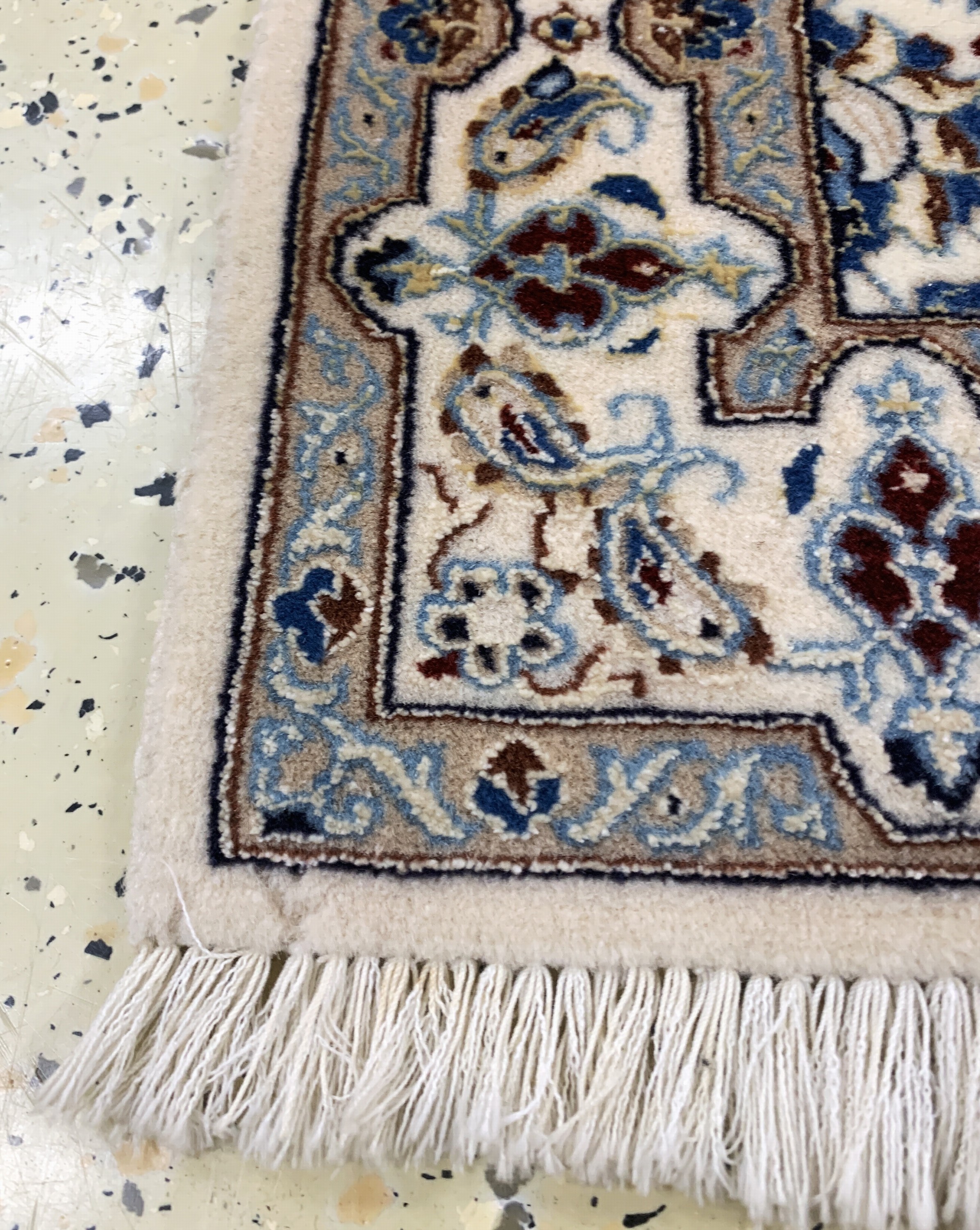 Detail d: Nain fein(6 La), Persien, Ende 20.Jhd, Korkwolle mit Seide, ca. 144 x 90 cm, ca. 1,0 Mio. Kn/qm, EHZ: 2(kleiner Florfehlstelle).