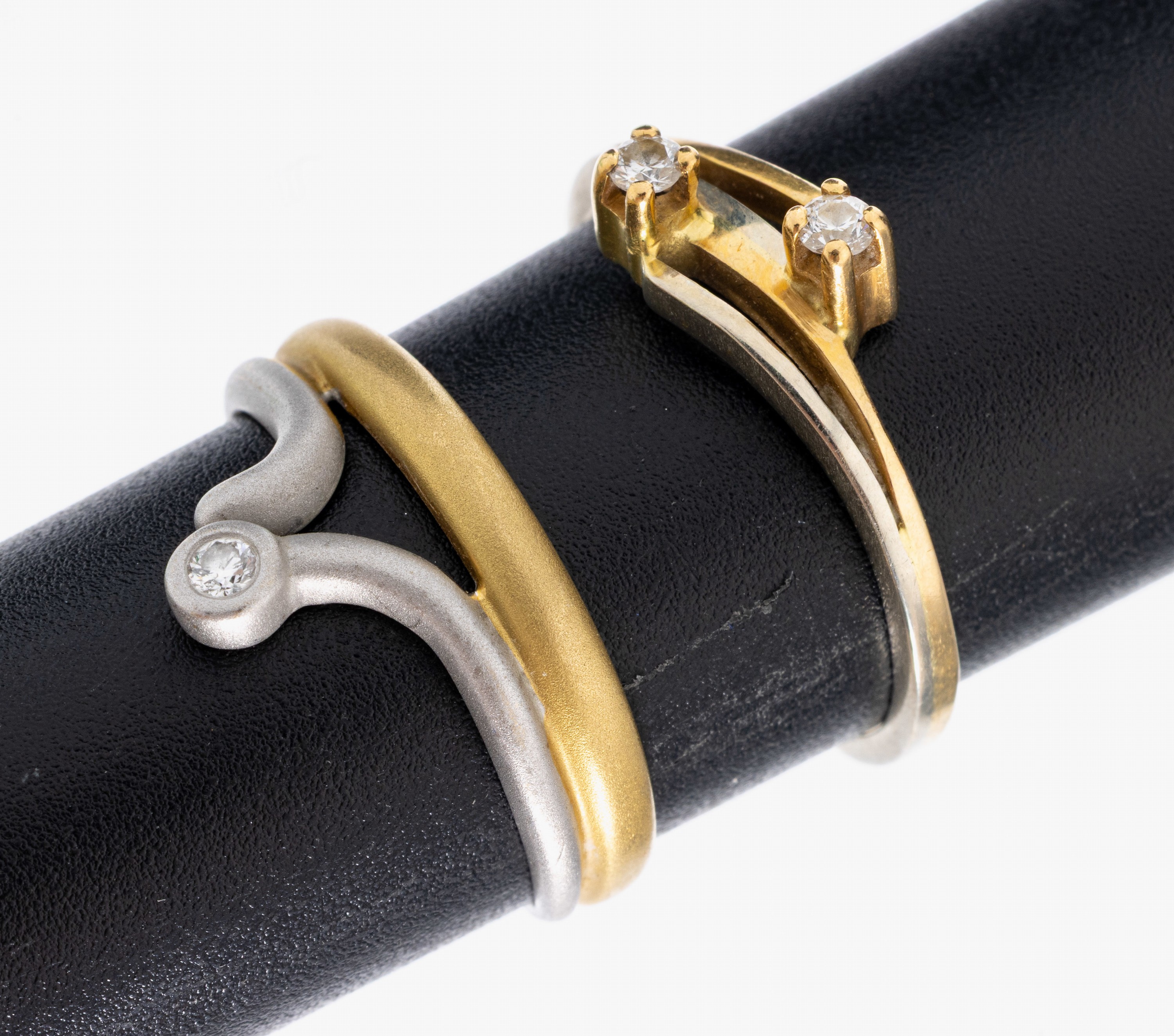 Image 27012864 - Konvolut 2 18 kt Gold Brillant-Ringe, GG/WG750/000, 1 x RW 55, GG/WG sat., 1 Brillant ...