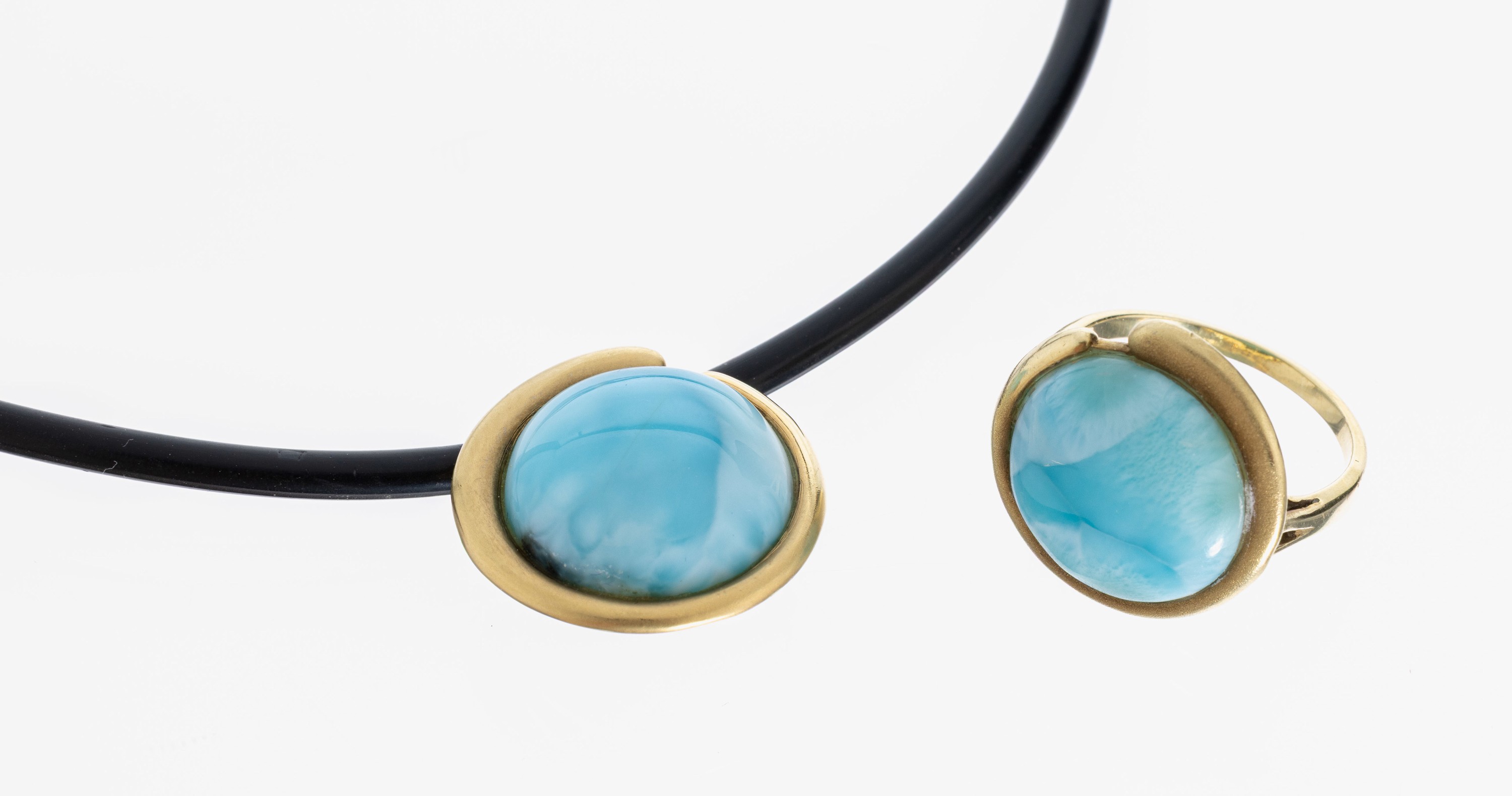 Image 27012865 - 14 kt Gold Larimar-Schmuckset, GG 585/000, best. aus: 1 Ring, RW 59, und 1 ...