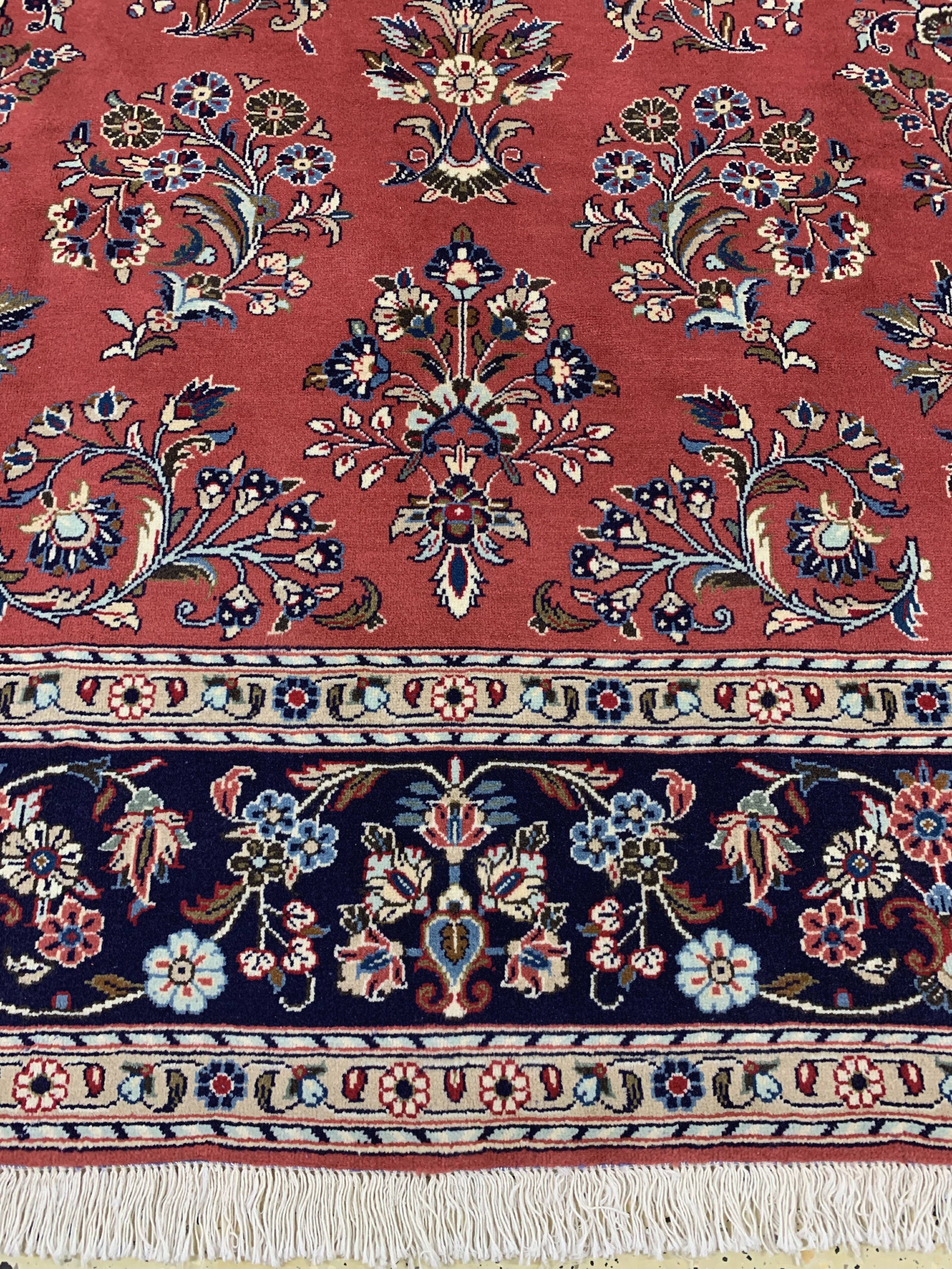Detail b: Sarogh, Persien, Ende 20.Jhd, Wolle auf Baumwolle, ca. 300 x 210 cm, EHZ:(nahezu neuwertig).