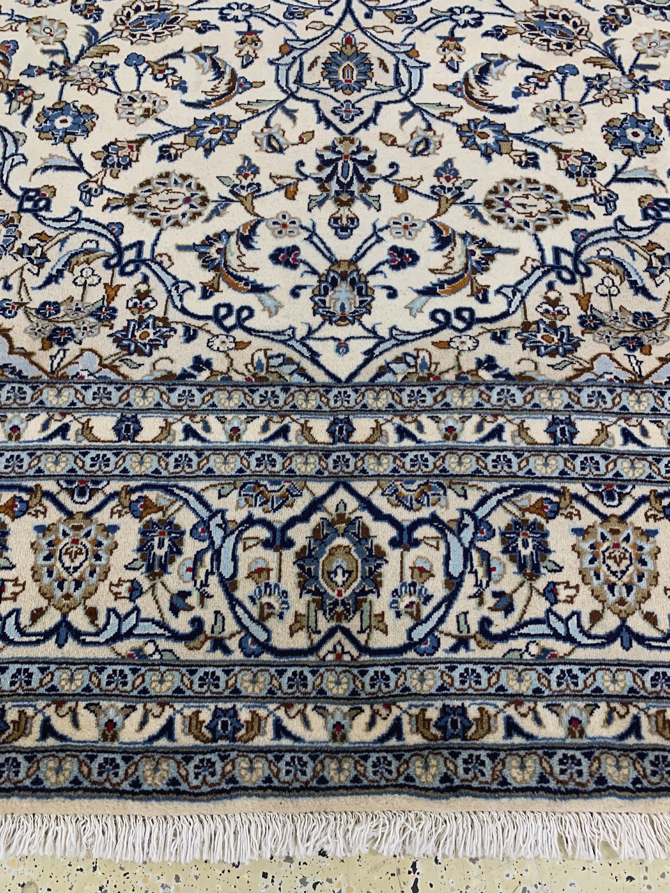 Detail g: Keschan, Persien, Ende 20.Jhd, Wolle auf Baumwolle, ca. 353 x 250 cm, EHZ:(nahezu neuwertig)