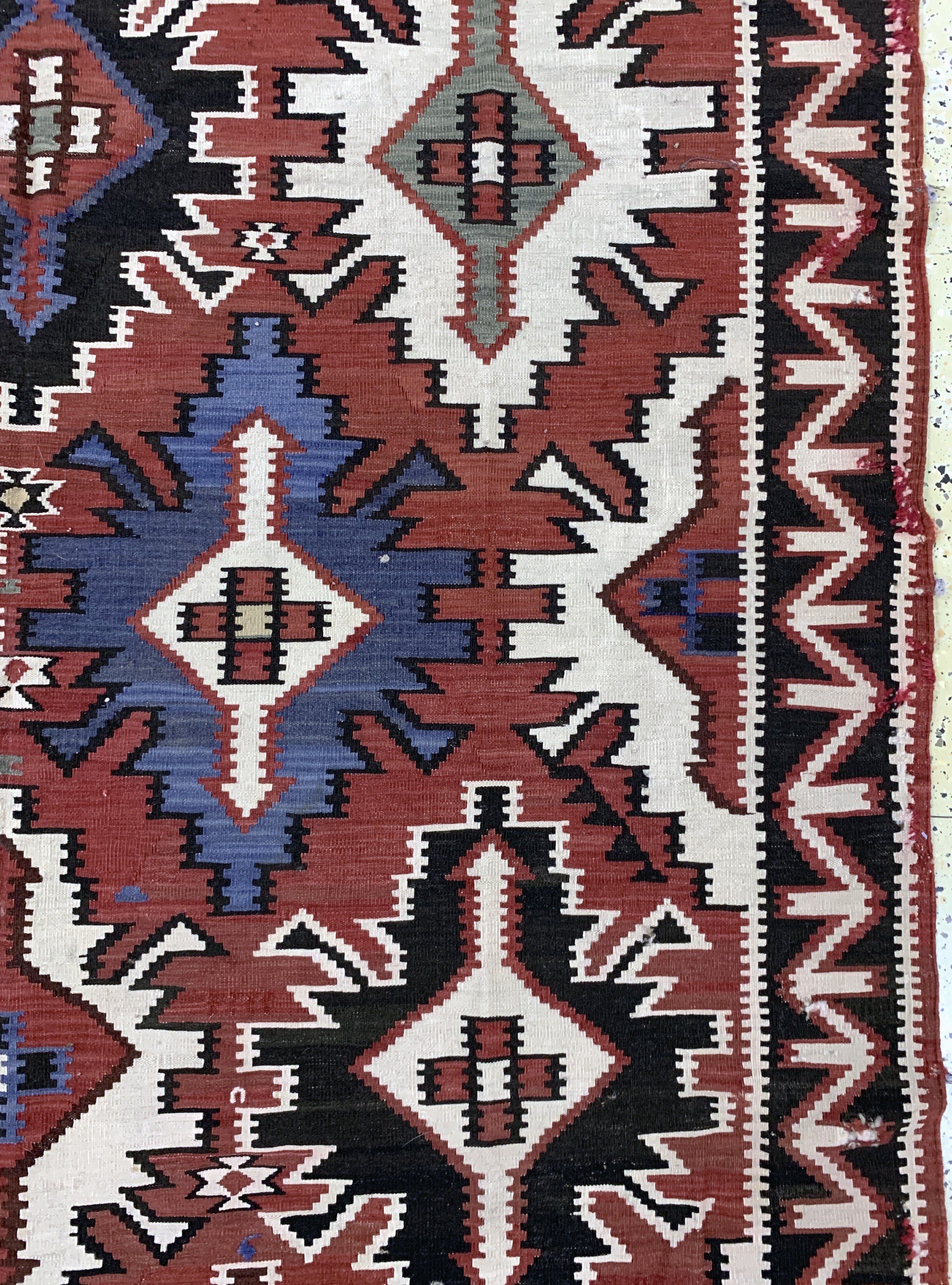 Detail e: "Kuba"Kelim antik, Kaukasus, 19.Jhd, Wolle auf Wolle, ca. 335 x 175 cm, EHZ: 4