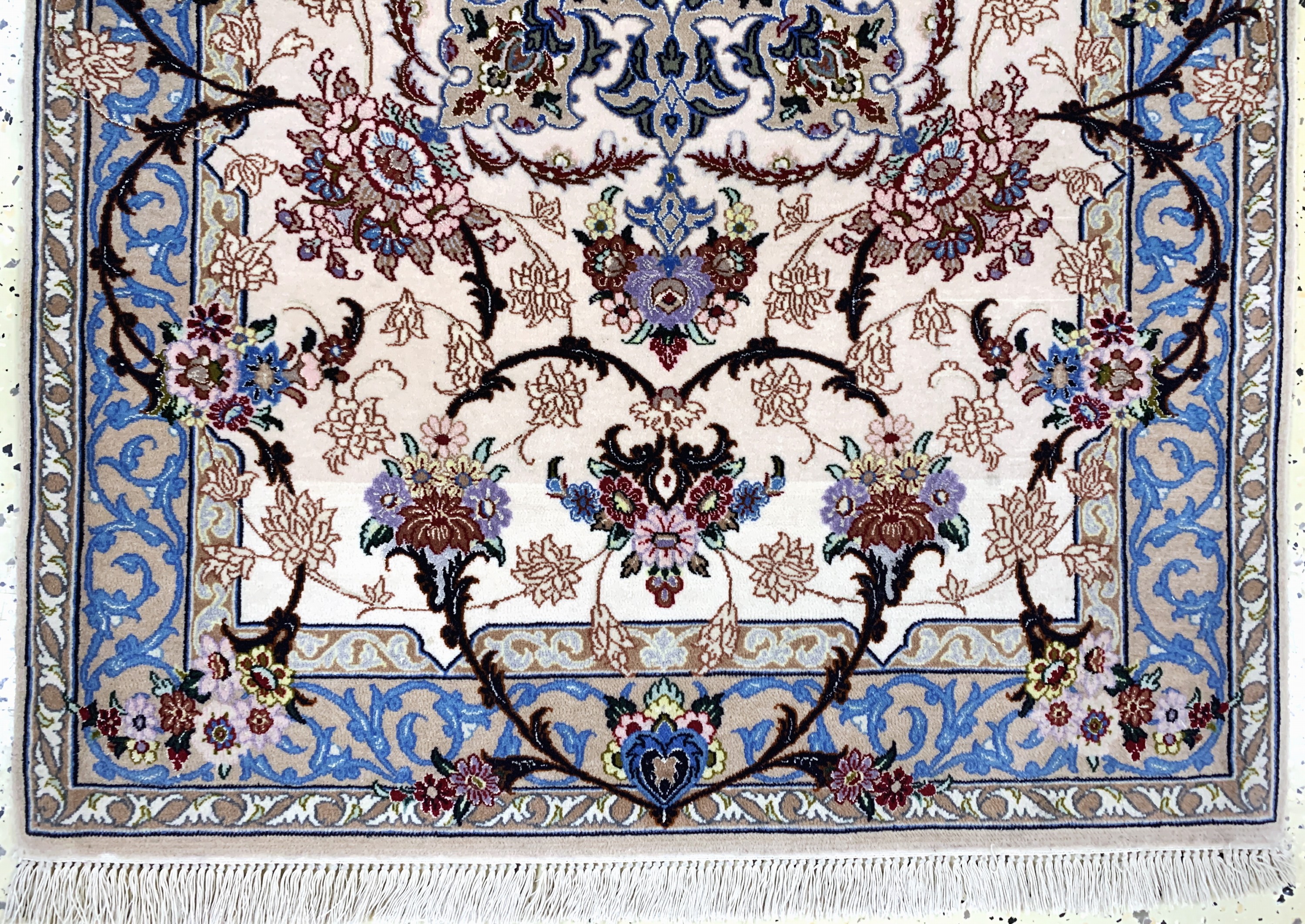 Detail c: Esfahan fein, Persien, Ende 20.Jhd, Korkwolle mit und auf Seide, ca. 122 x 84 cm, ca. 1,0 Mio. Kn/qm, EHZ: 2