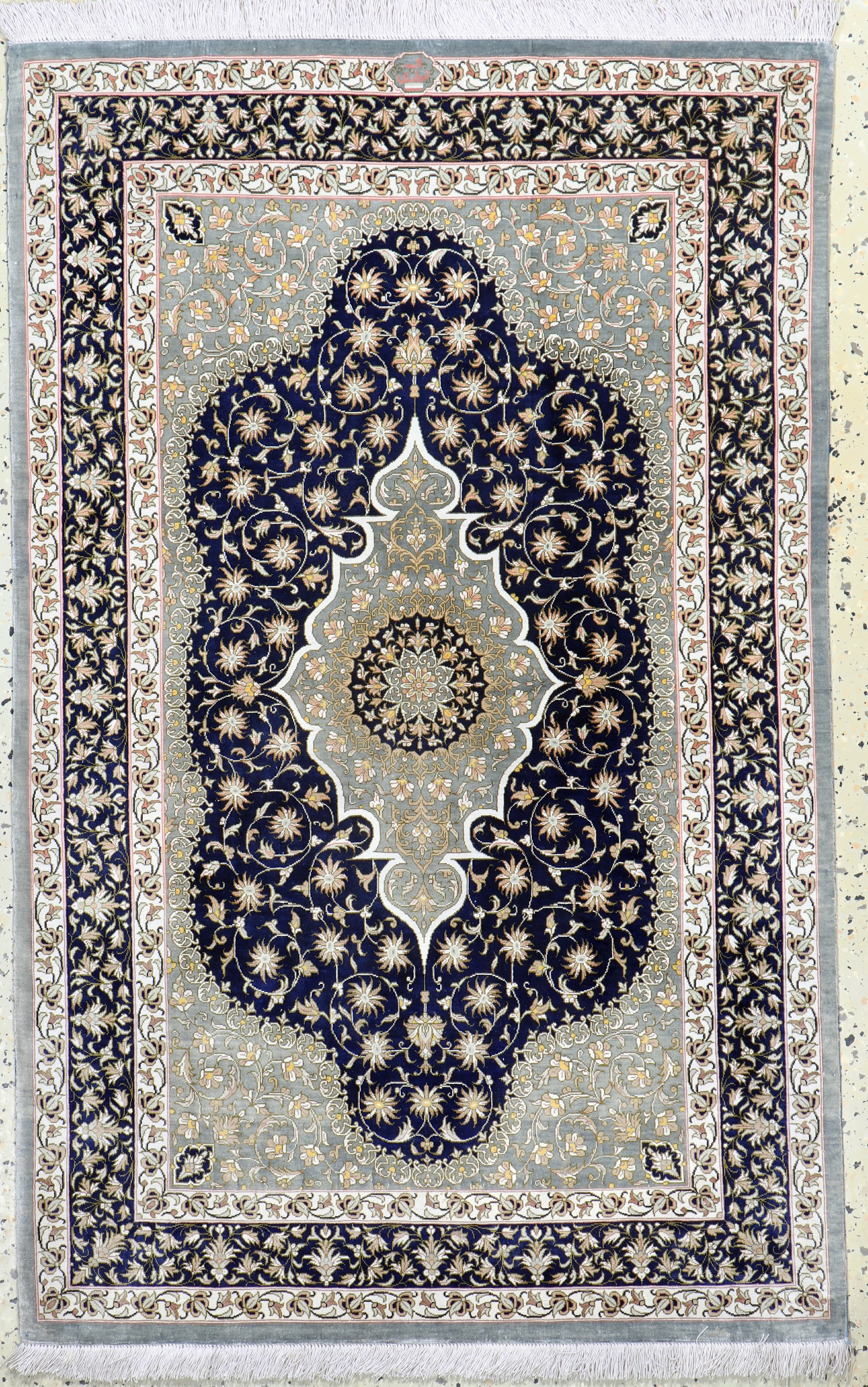 Image 27012881 - Ghom Seide fein signiert, Persien, Ende 20.Jhd, reine Naturseide, ca. 120 x 77 cm, ...