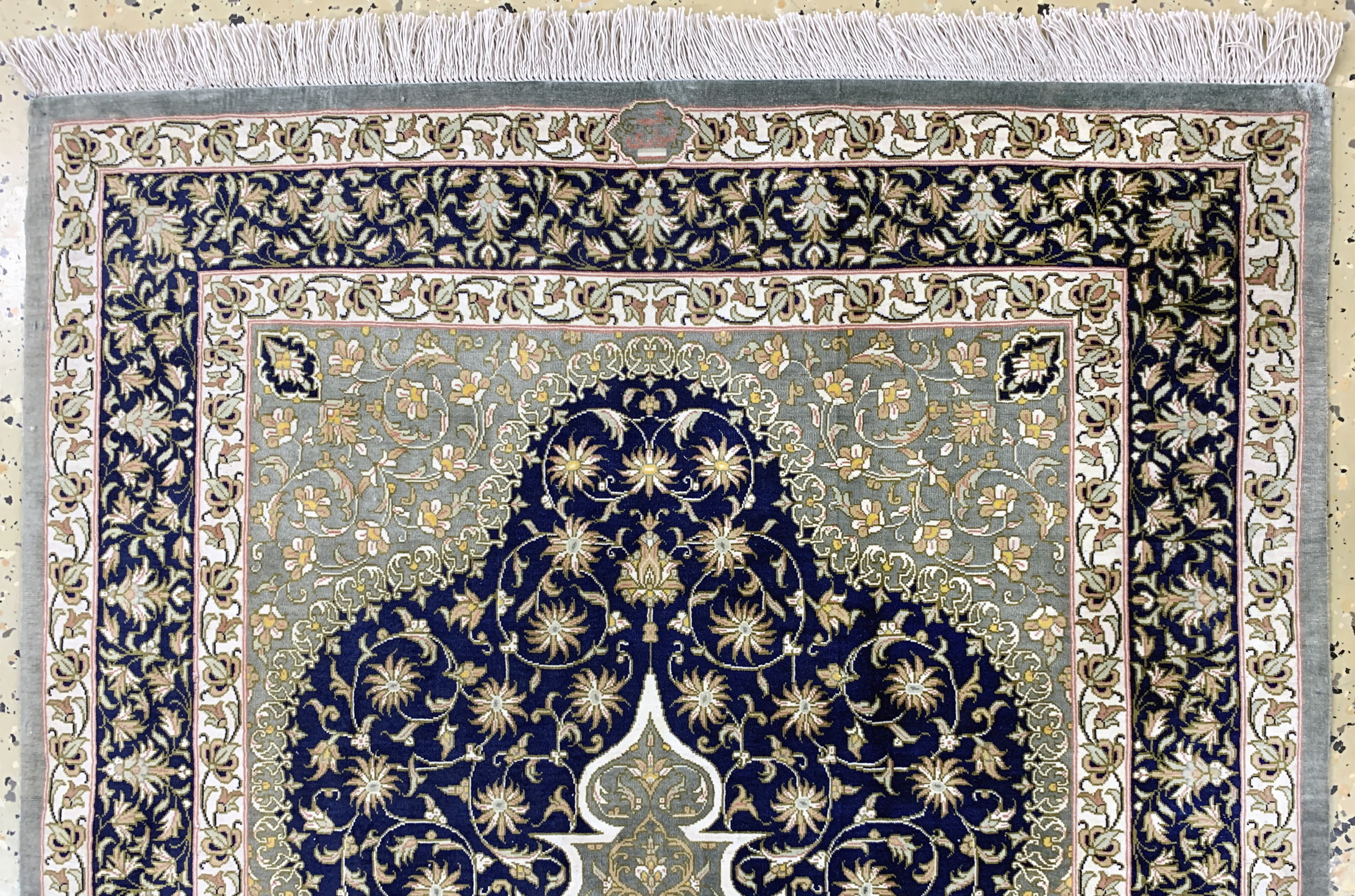Detail a: Ghom Seide fein signiert, Persien, Ende 20.Jhd, reine Naturseide, ca. 120 x 77 cm, ca.1,0 Mio. Kn/qm, EHZ: 2