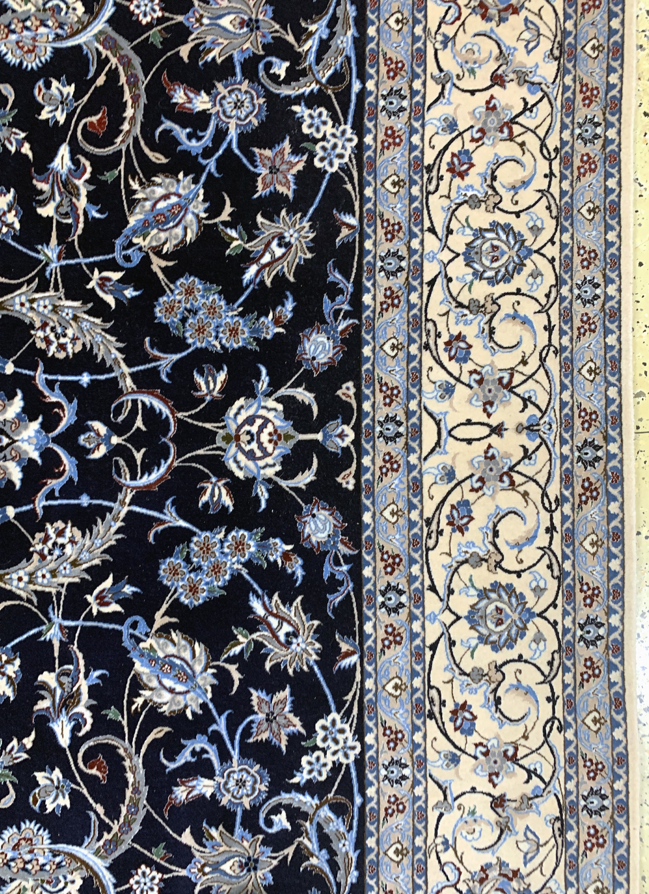 Detail f: Nain fein(6 La), Persien, Ende 20.Jhd, Korkwolle mit Seide, ca. 255 x 197 cm, ca. 1,0Mio. Kn/qm, minimale Mottenfraß am Rand, EHZ: 2