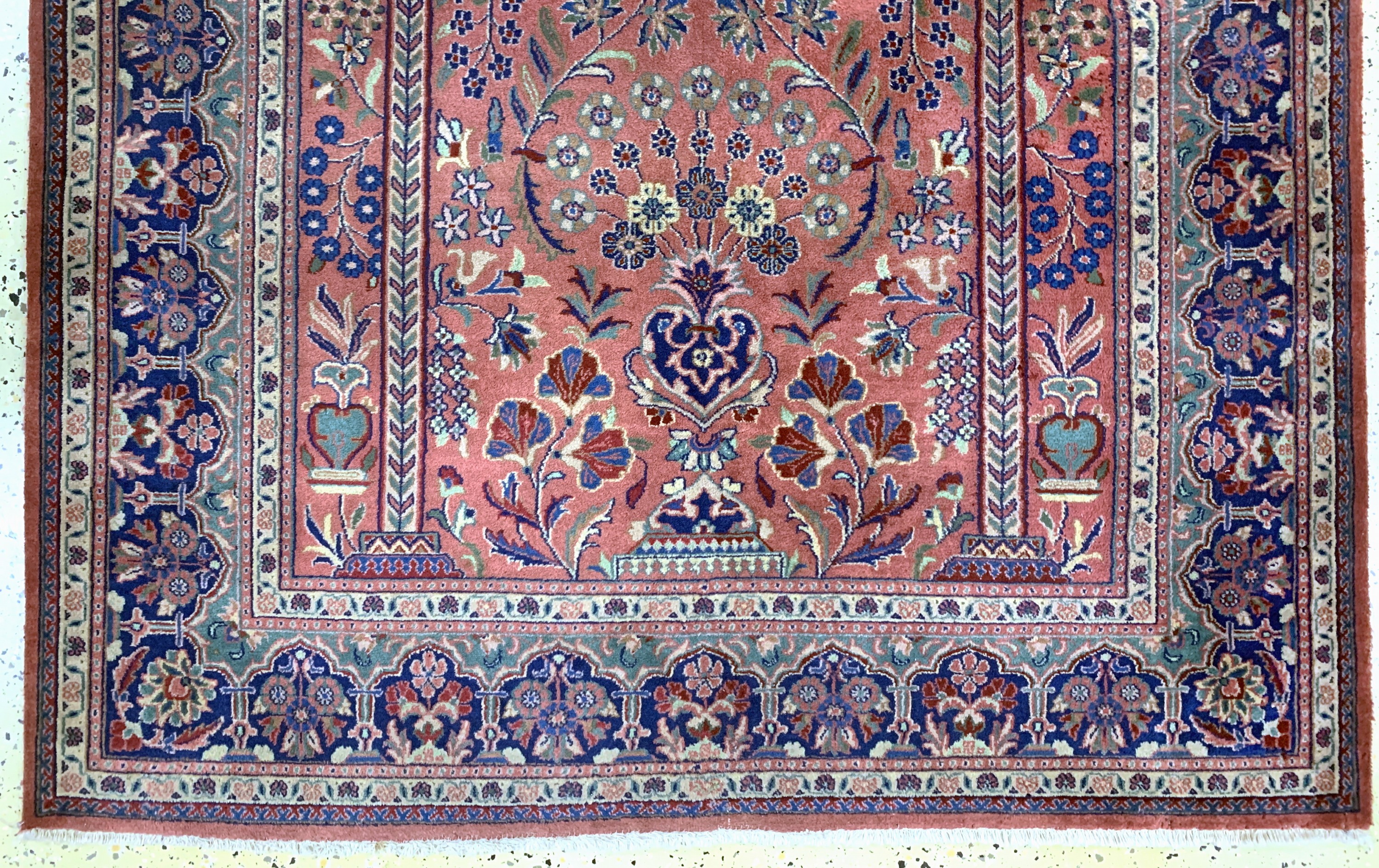 Detail c: Keschan fein, Indien, Ende 20.Jhd, Korkwolle auf Baumwolle, ca. 210 x 140 cm, Reinigungsbedürftig, EHZ: 2