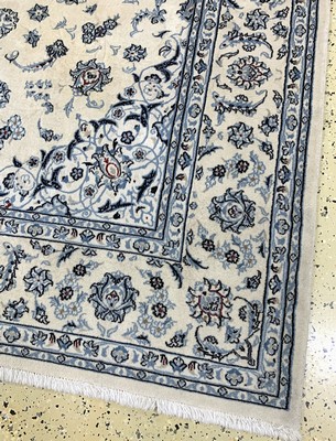 27012840a - Nain fein(9 La), Persien, Ende 20.Jhd, Korkwolle mit Seide, ca. 263 x 222 cm, ...