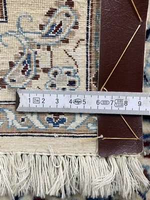 27012843e - Nain fein(6 La), Persien, Ende 20.Jhd, Korkwolle mit Seide, ca. 144 x 90 cm, ca. 1,0 ...