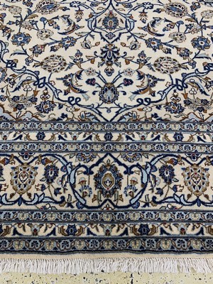 27012869g - Keschan, Persien, Ende 20.Jhd, Wolle auf Baumwolle, ca. 353 x 250 cm, EHZ:(nahezu ...