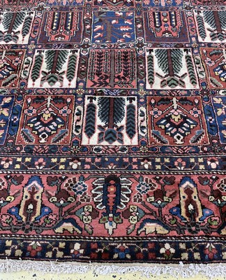 27012878h - ´Felder´Bachtiar, Persien, Mitte 20.Jhd, Wolle auf Baumwolle, ca. 515 x 320 cm, EHZ: 2 ...