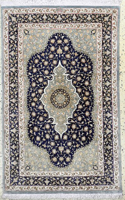 Image Ghom Seide fein signiert, Persien, Ende 20.Jhd, reine Naturseide, ca. 120 x 77 cm, ...