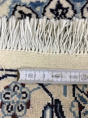 27012882f - 2 Lots Nain fein(9 La), Persien, Ende 20.Jhd, Korkwolle mit Seide, durchmsßer: ca. 110 ...