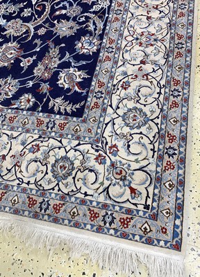 27012885g - Nain fein(6 La), Persien, Ende 20.Jhd, Korkwolle mit Seide, ca. 255 x 197 cm, ca. ...