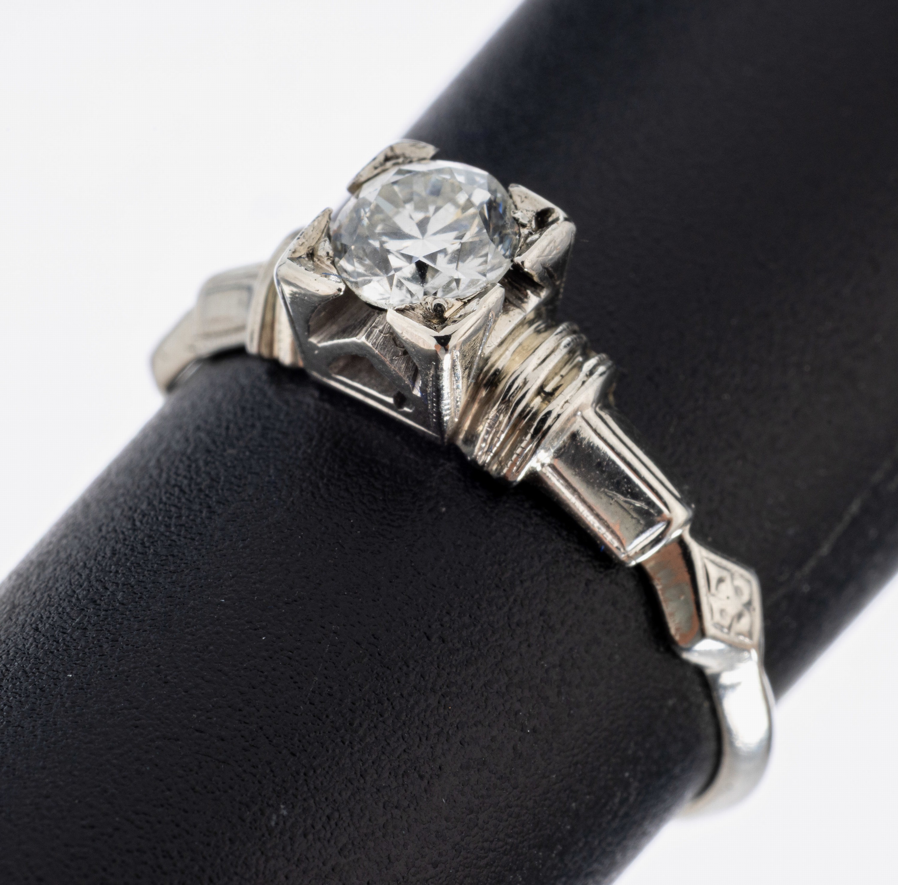 Image 27012957 - 14 kt Gold Brillant-Ring, WG 585/000, Brillant ca. 0.40 ct Weiß/si, (Stein an Seite ...