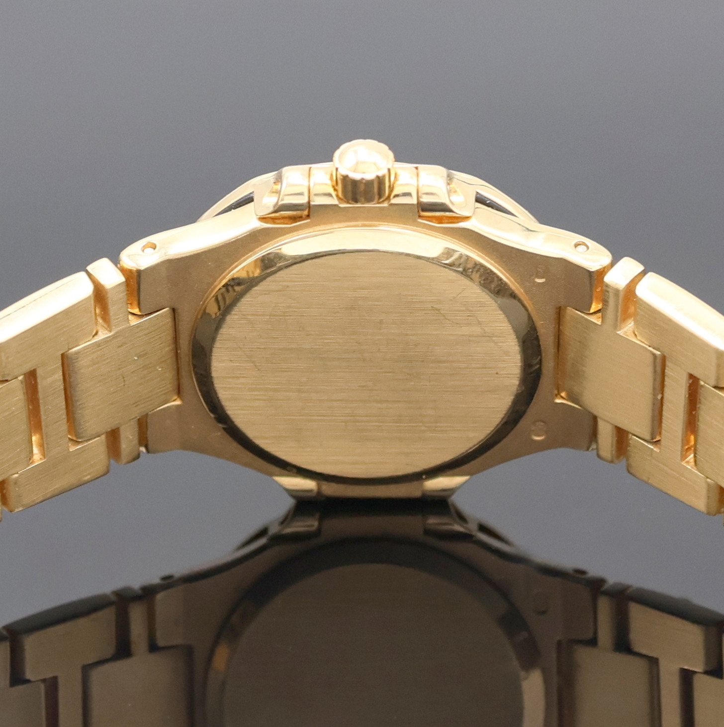 Detail f: PATEK PHILIPPE Nautilus feine Damenarmbanduhr in GG 750/000 Referenz 4700/51, Schweiz um 1990, quarz, seitl. über Lünette 4-fach verschr., ...