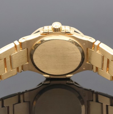 27013029f - PATEK PHILIPPE Nautilus feine Damenarmbanduhr in GG 750/000 Referenz 4700/51, Schweiz um ...