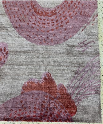 27013656f - Designerteppich sign., Nepal, 21.Jhd, Seideauf Baumwolle, ca. 355 x 400 cm, EHZ: 1-2. ...