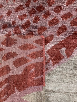 27013656i - Designerteppich sign., Nepal, 21.Jhd, Seideauf Baumwolle, ca. 355 x 400 cm, EHZ: 1-2. ...