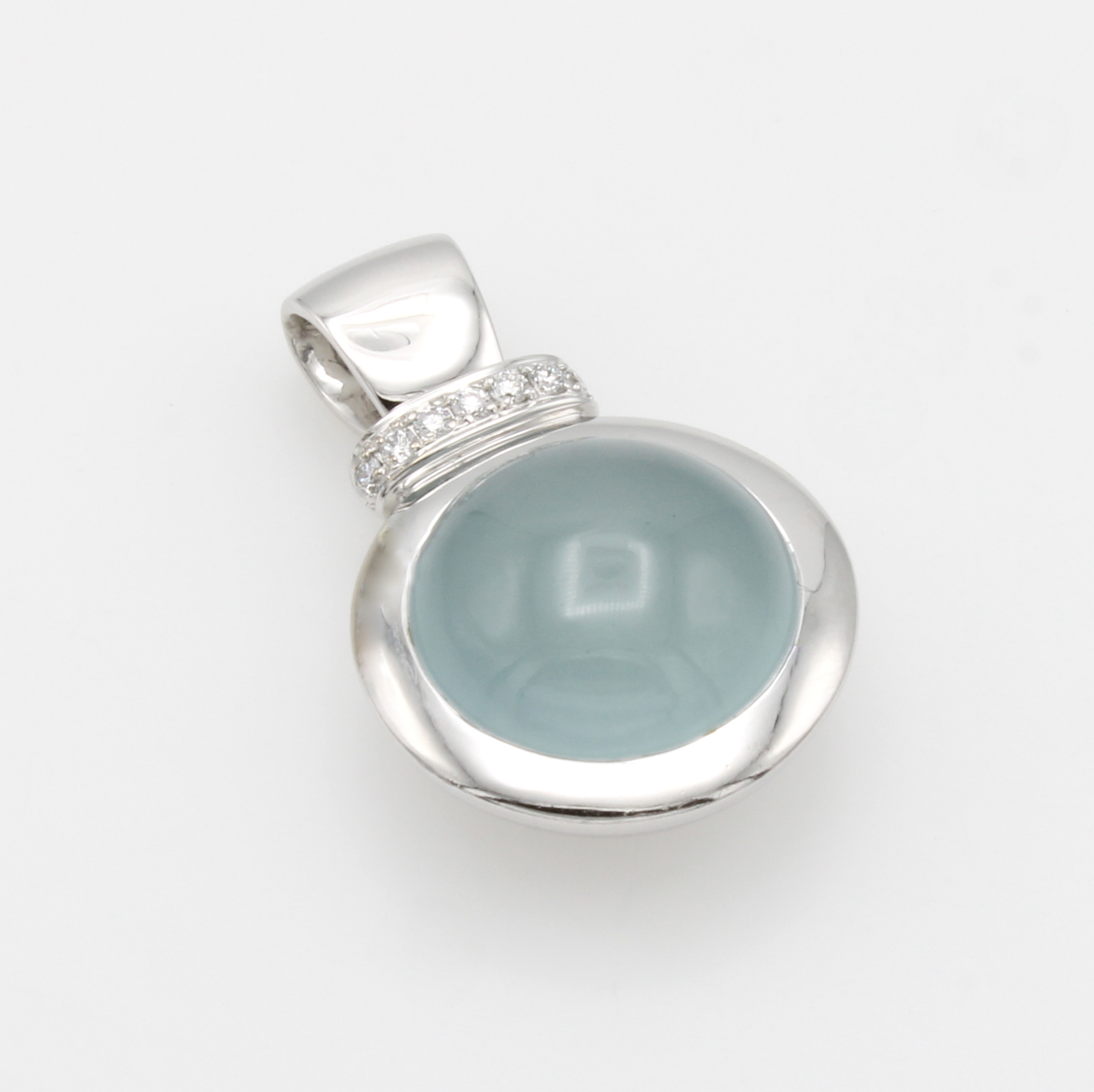 Image 27013982 - Anhänger mit Aquamarin und Brillanten, WG 750/000, runder Aquamarincabochon in breiter, ...