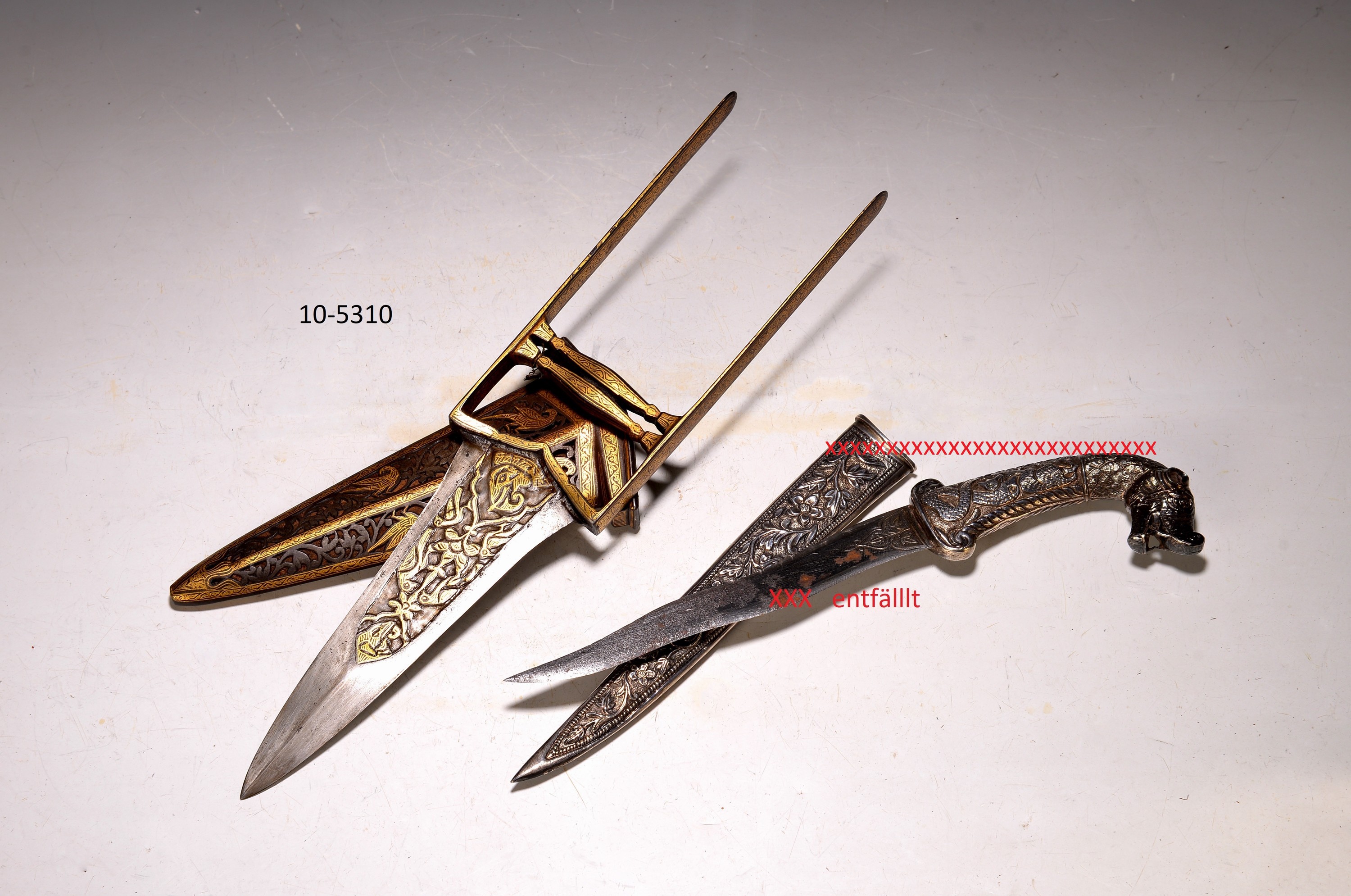 Image 27014166 - Katar bzw. Faustdolch, Indien, 19.Jh., gerade spitz zulaufende Klinge, goldtauschiert , ...