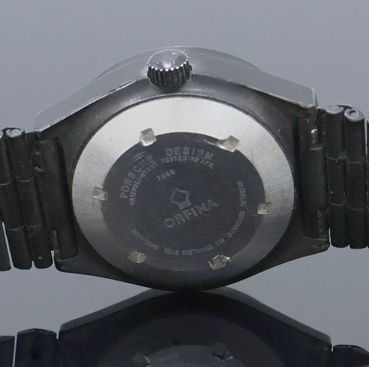 Detail d: ORFINA / PORSCHE DESIGN Damenarmbanduhr Referenz 7050, Schweiz um 1990, Automatik, geschw. Edelstahlgeh. inkl. orig. Gliederband m. Faltschl., Boden ...