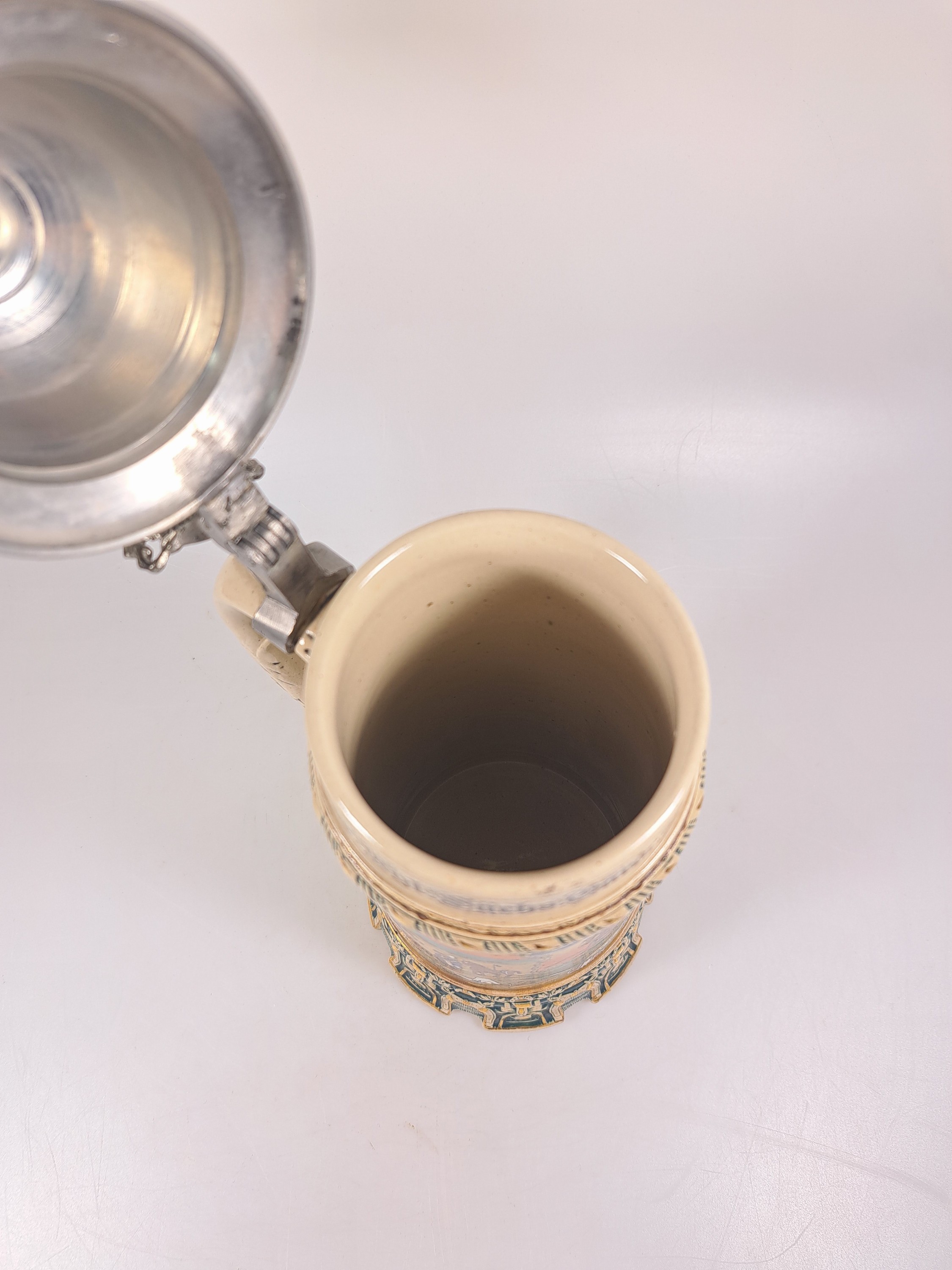 Detail h: Reservistenkrug, 4. Eskadron Kgl. Sächsisches Garde Reiter Regiment (1. Schweres Rgt.), Dresden, 1908-11, Steinzeug, Zinnmontur, Gardist Schöffler, ...