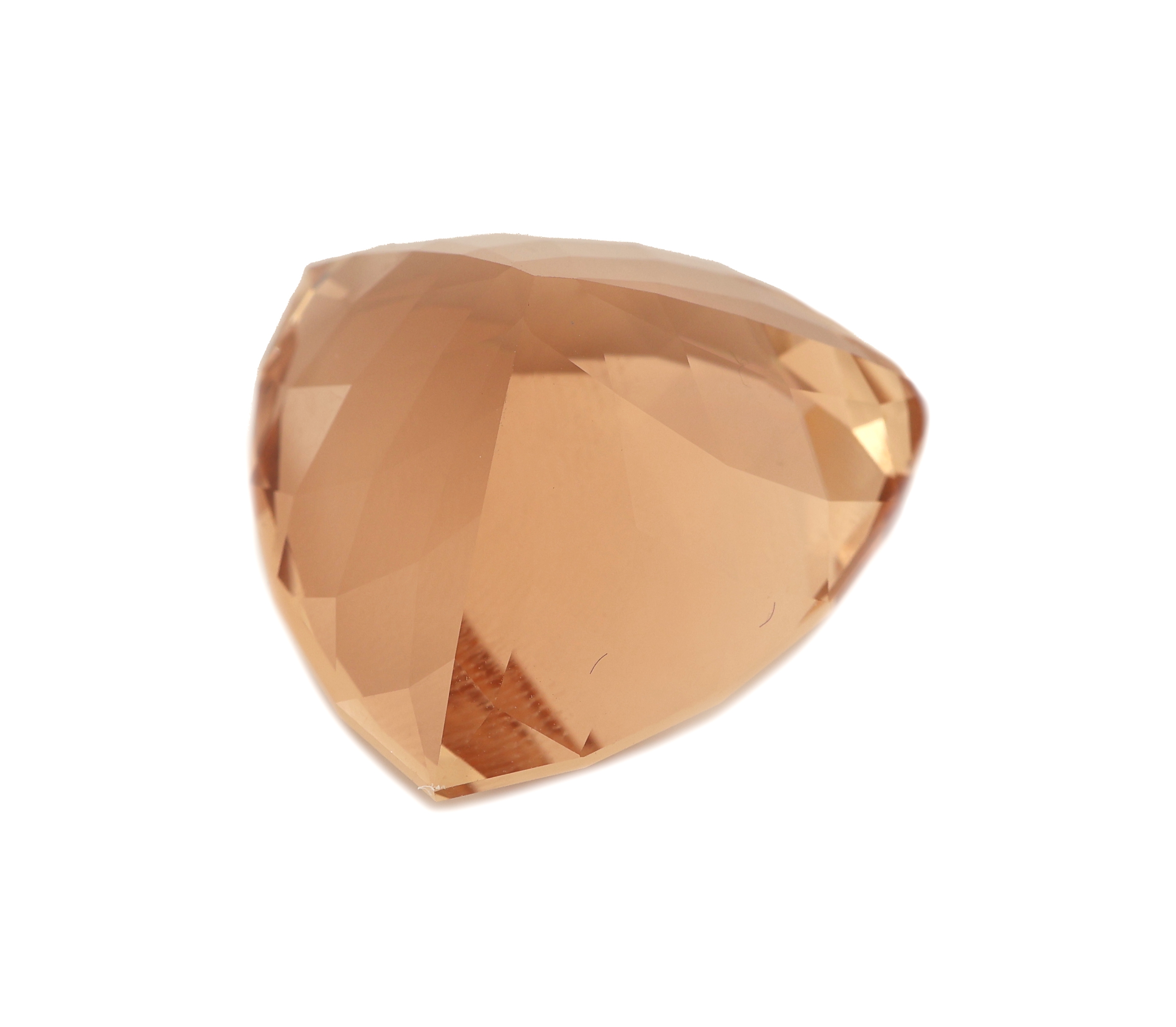 Detail b: Loser Imperial Topas ca. 51.6 ct, Trillion -schliff, Light Reddish Orange, ca. 23.6 x 23.5 x 14.5 mm