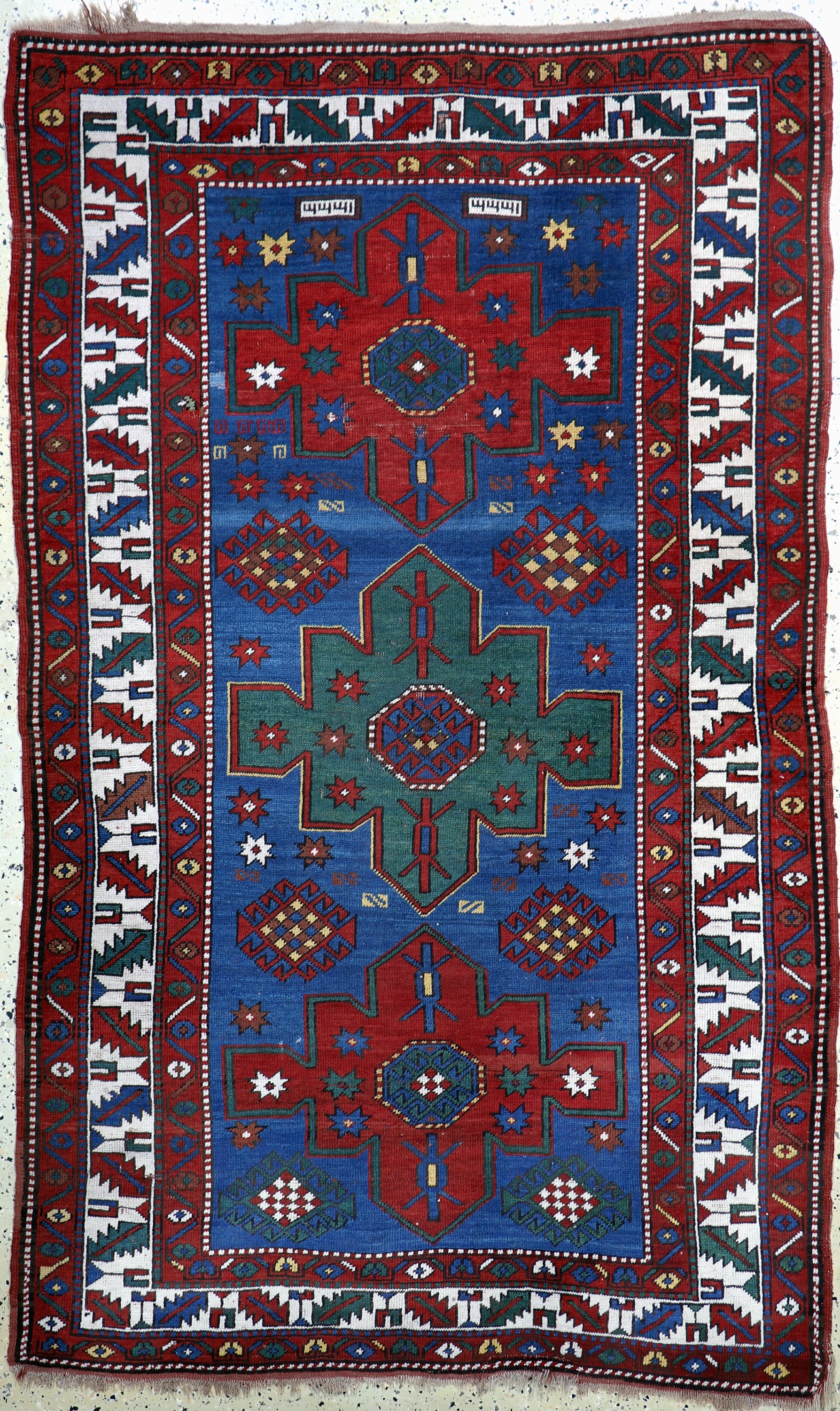 Antiker Kazak, Kaukasus, datiert 1333(1911), Wolle auf Wolle, ca. 225 x 138 cm,EHZ: 2-3, (restauriert)
