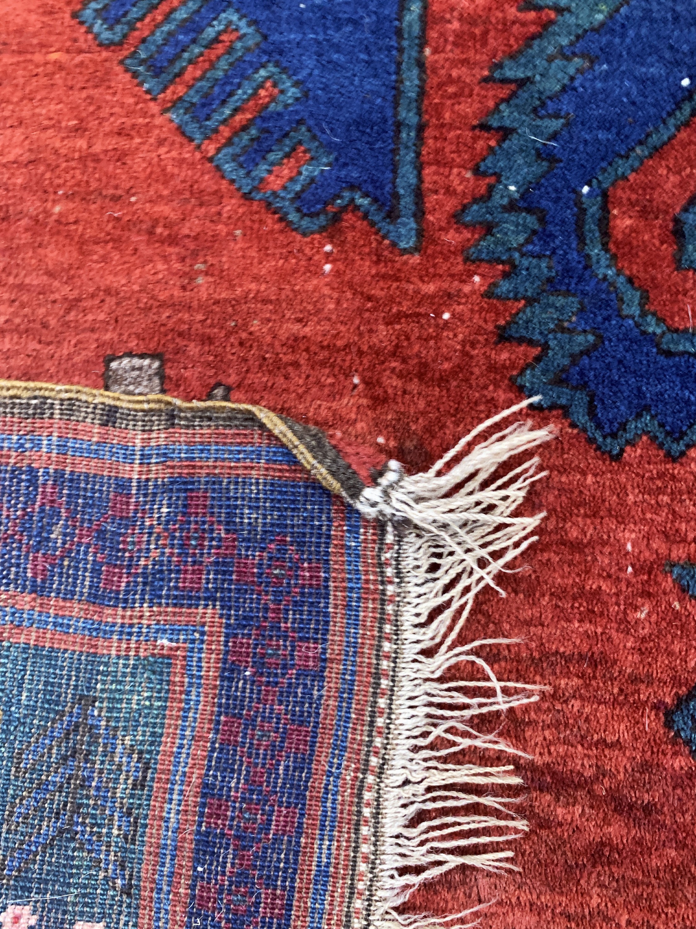 Detail e: Antiker Kazak, Kaukasus, um 1900, Wolle aufWolle, ca. 280 x 155 cm, EHZ: 3
